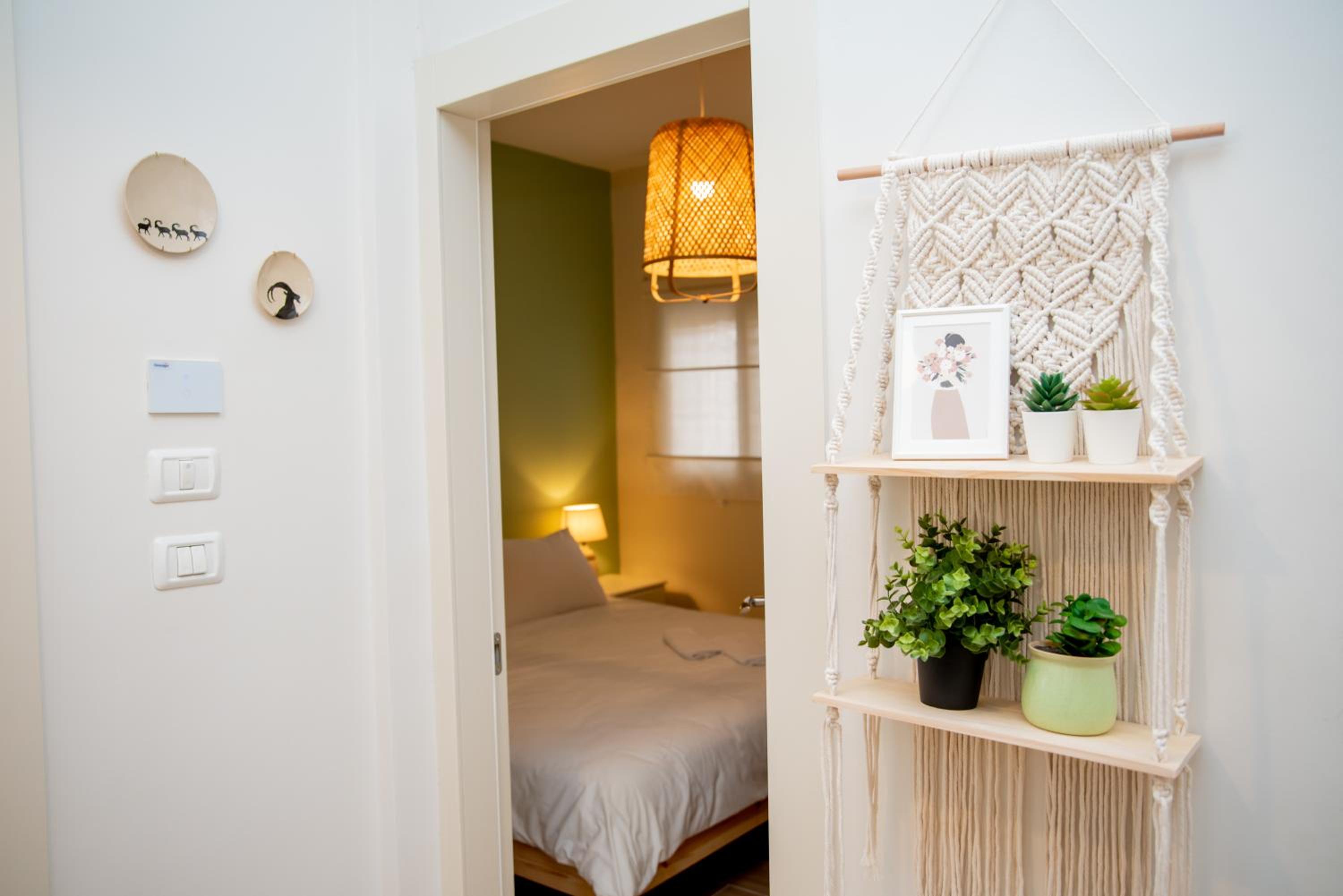 One-Bedroom House - Photo 8