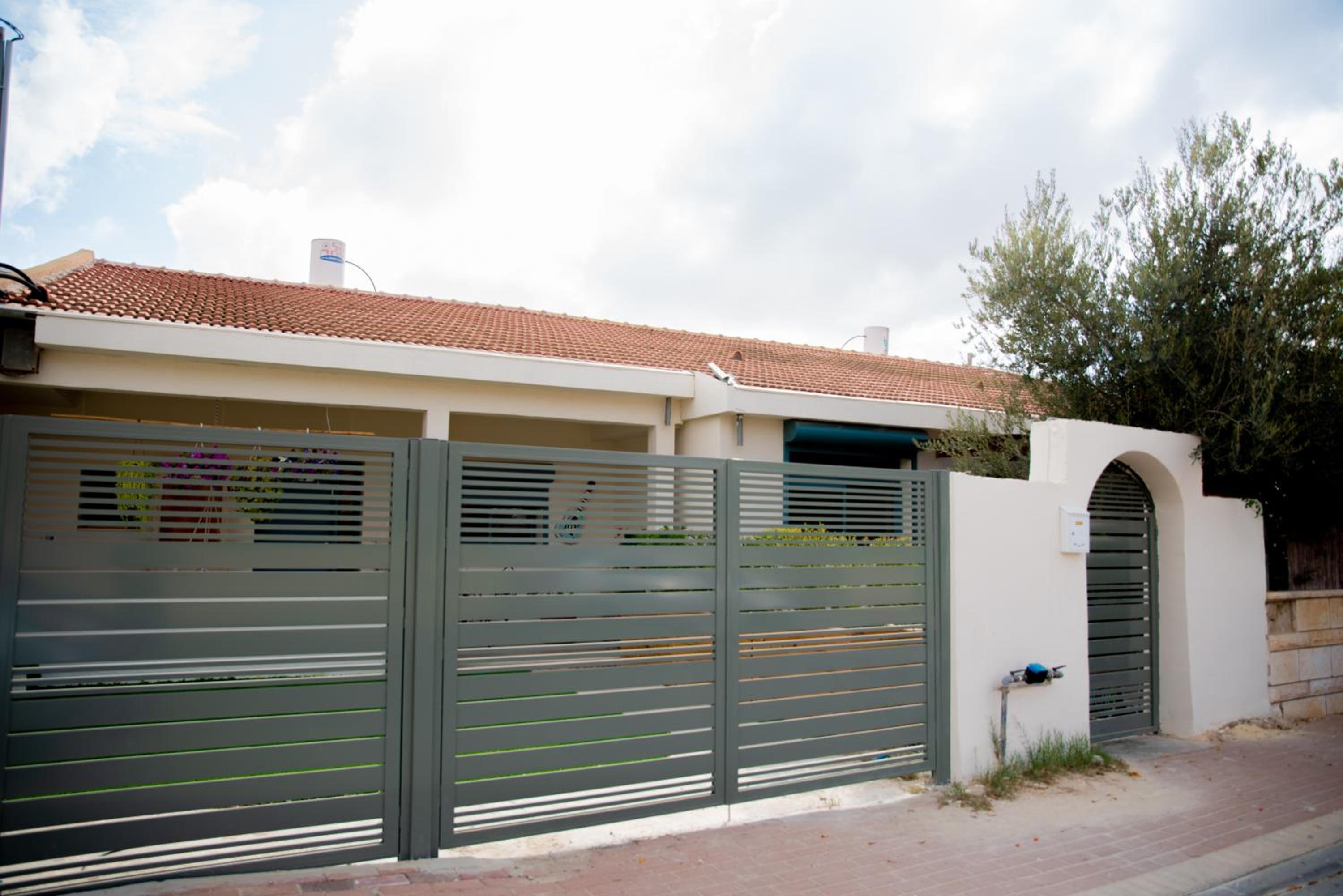 One-Bedroom House - Photo 17