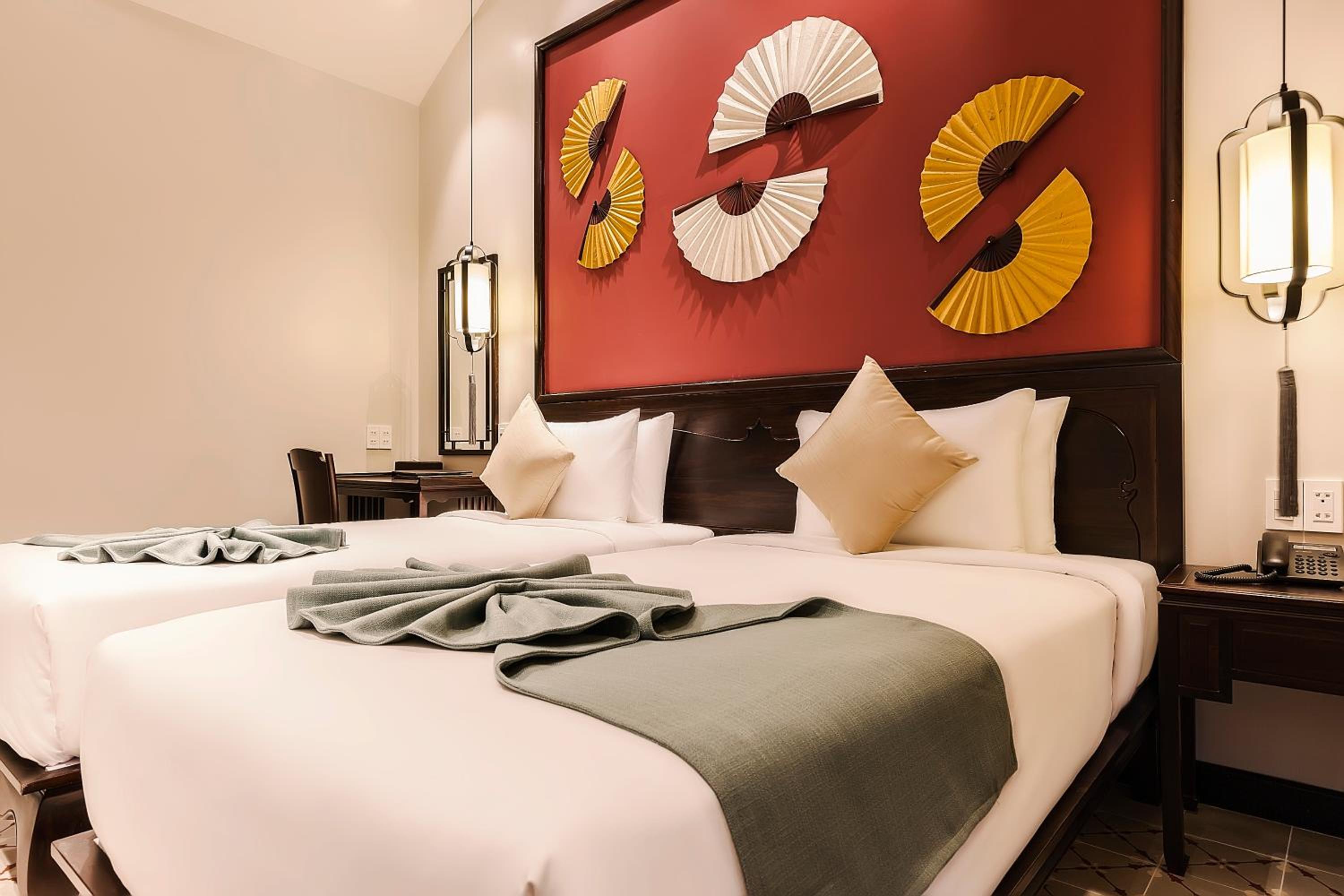 Deluxe Twin Room with Balcony photo 2