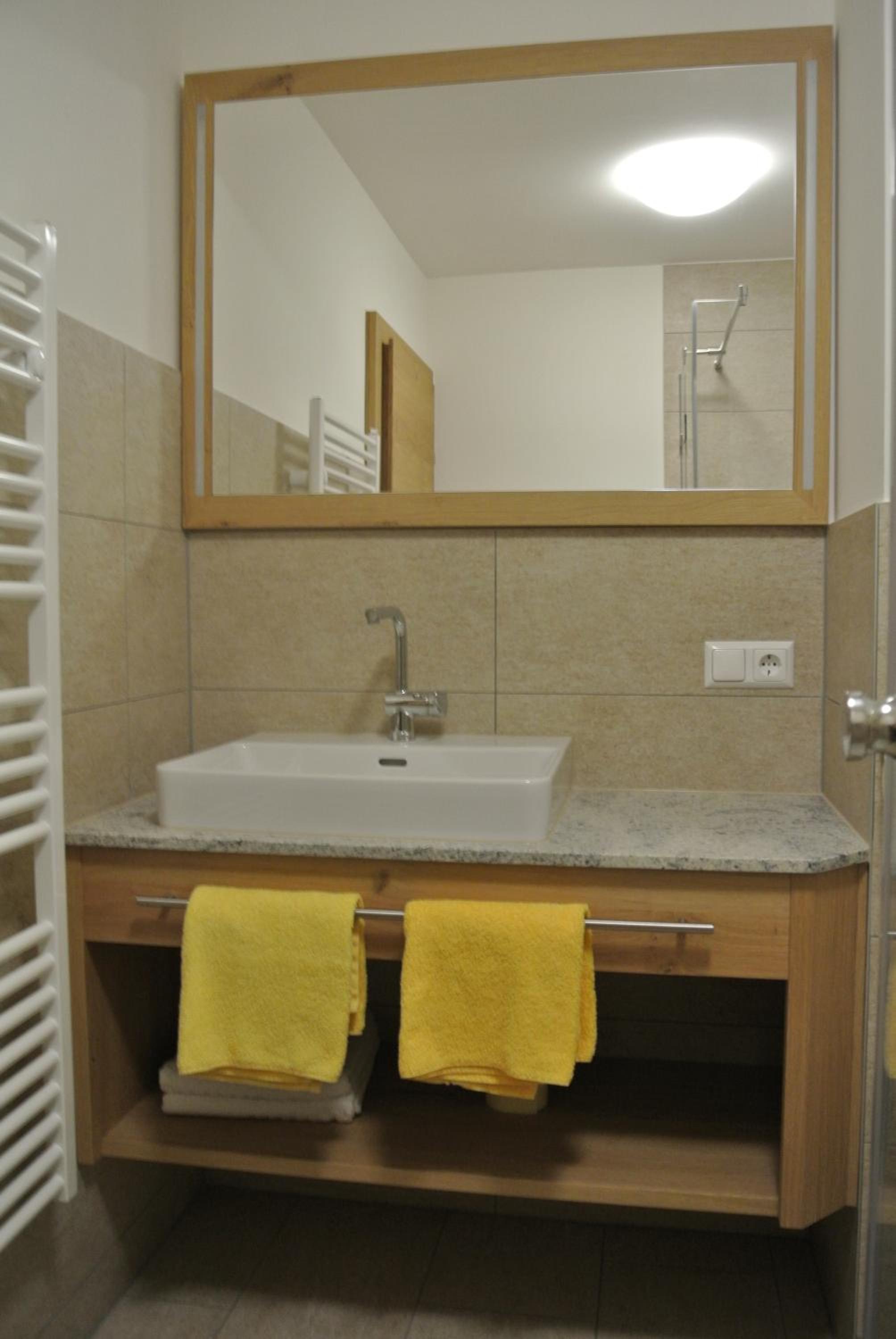 Family Room with Bathroom photo 2