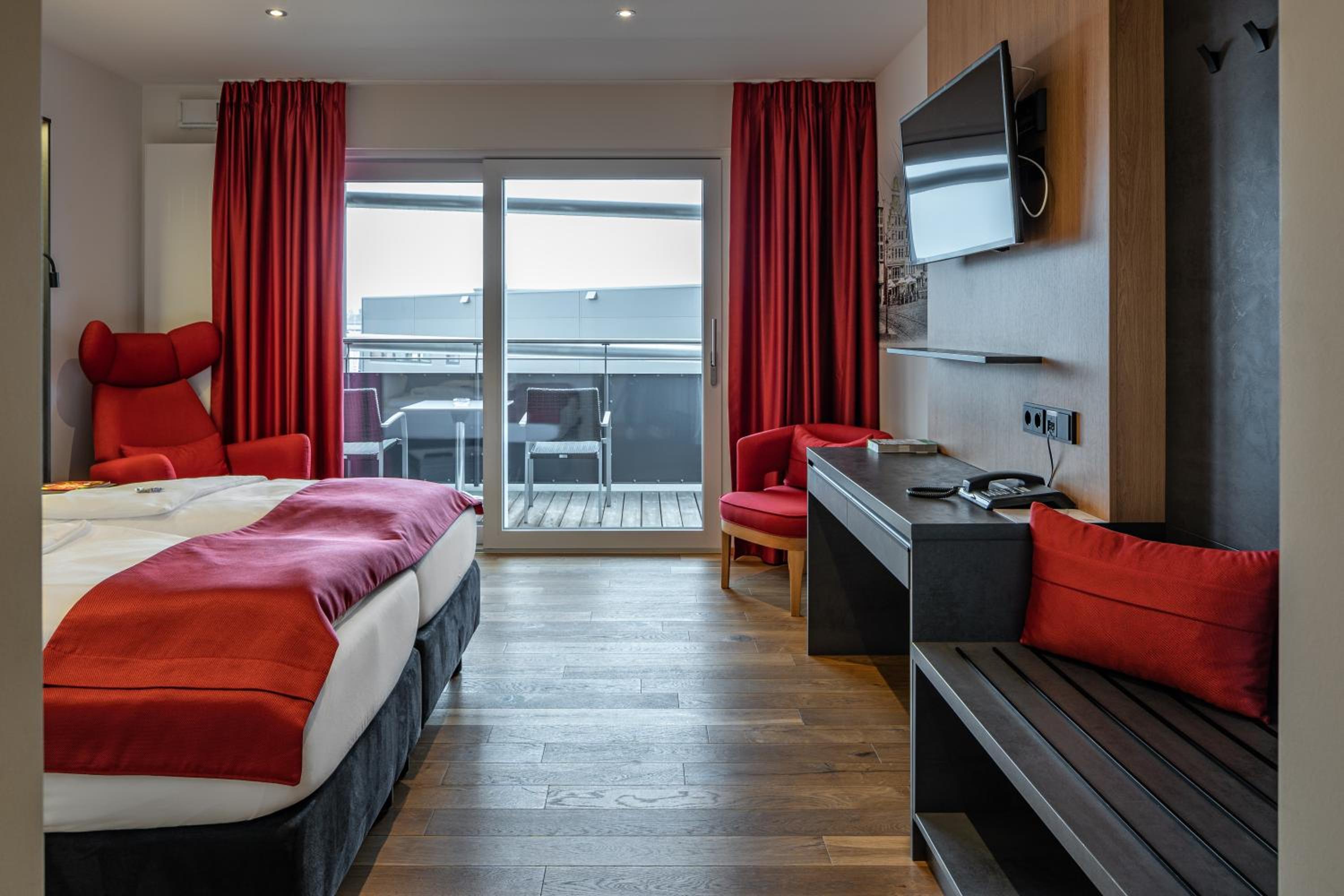Standard Twin Room - Photo 26