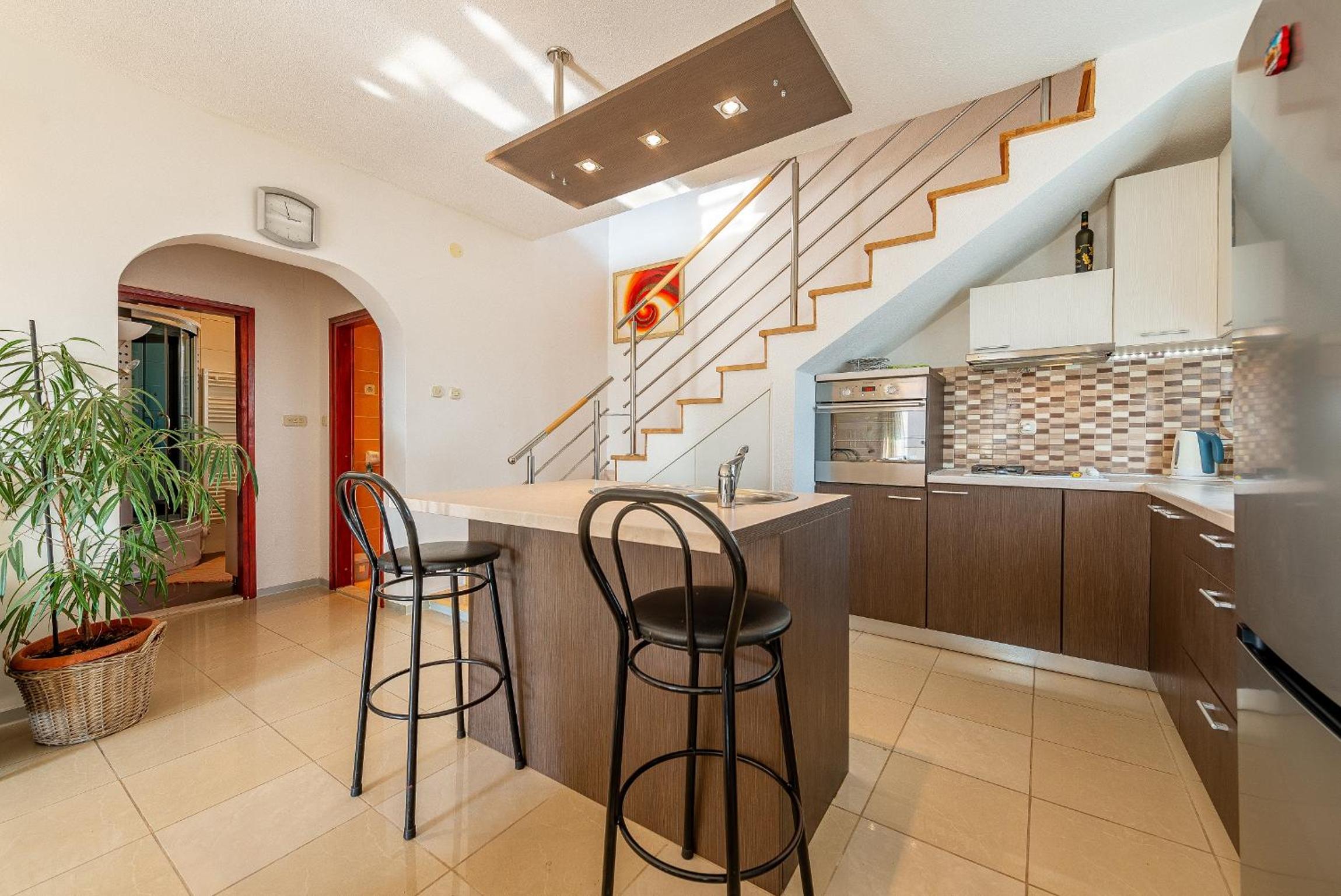 Three-Bedroom Duplex Apartment photo 2