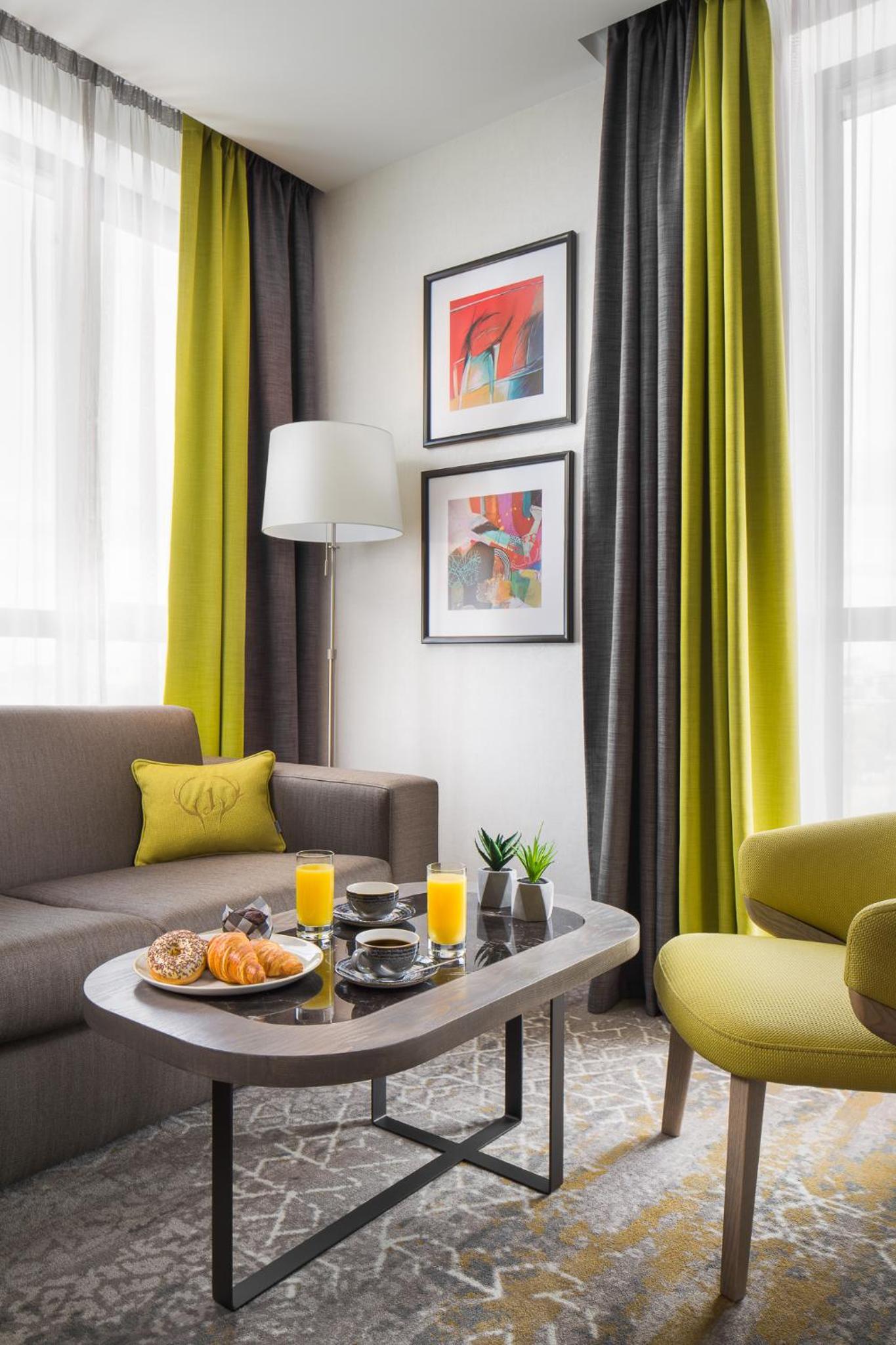 Premium Twin Room - Photo 2