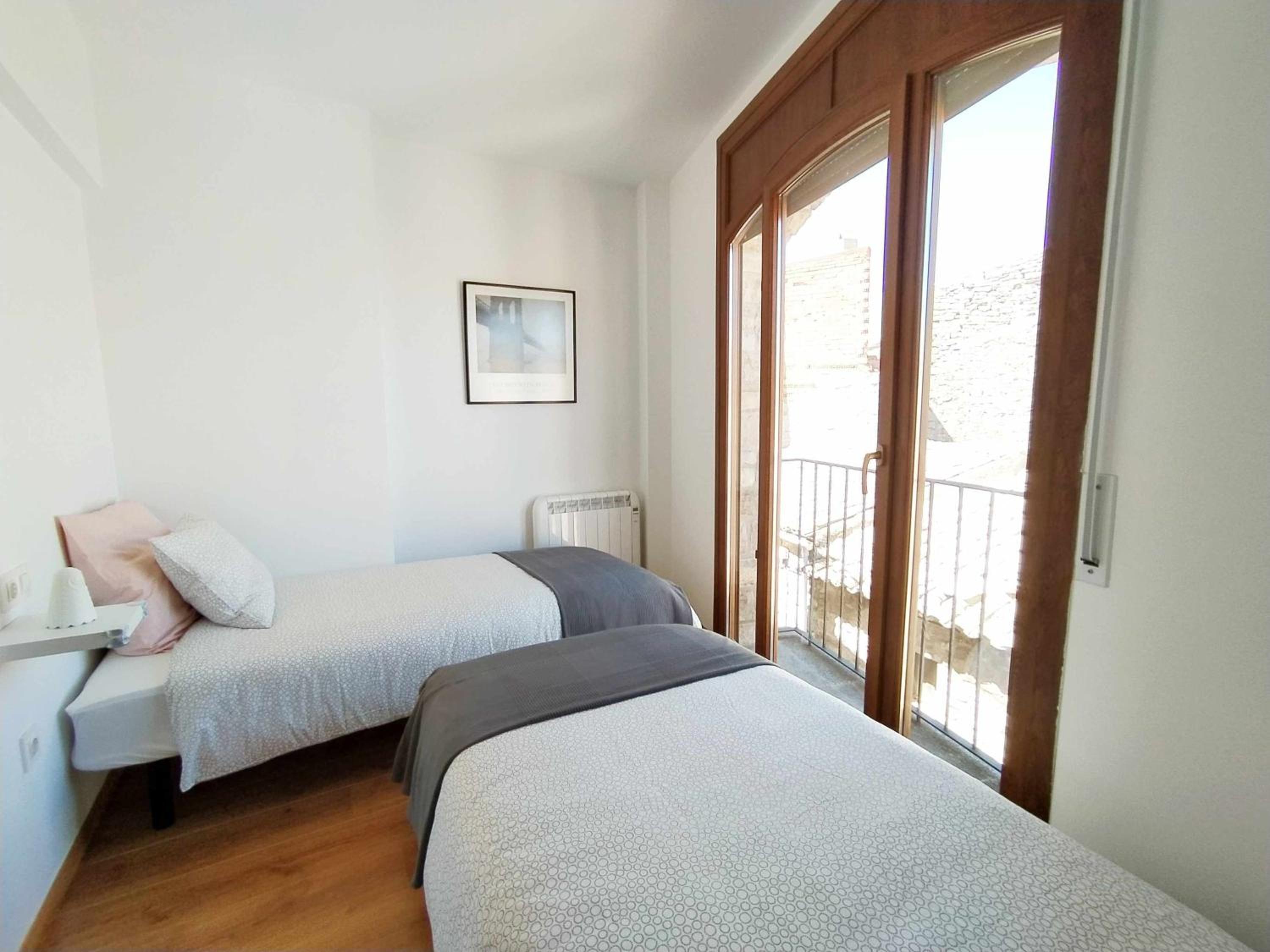Four-Bedroom House photo 2