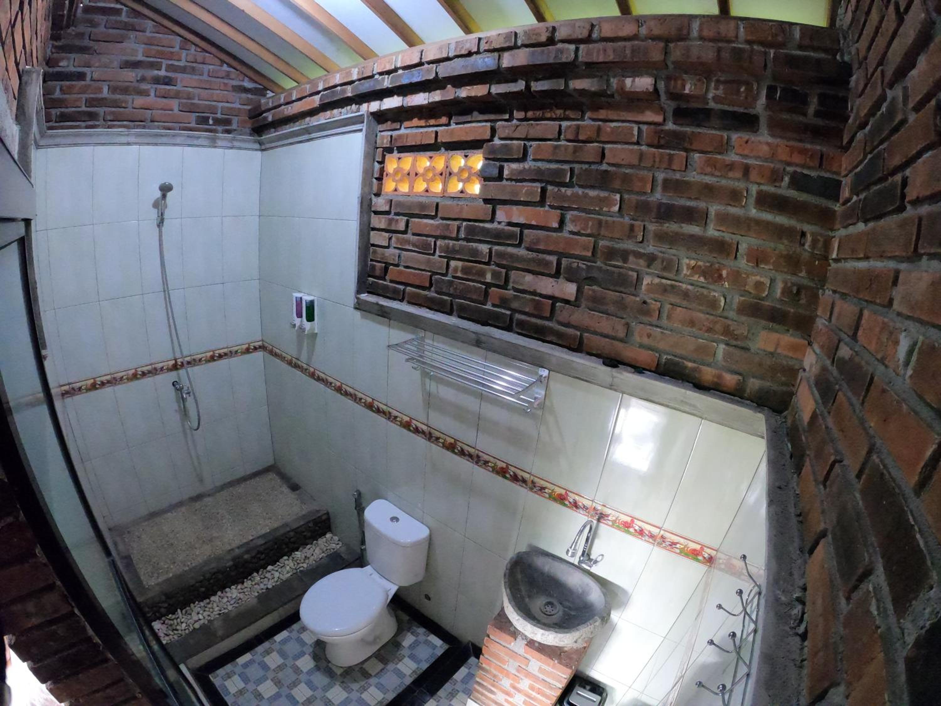 Standard Double Room - Photo 4