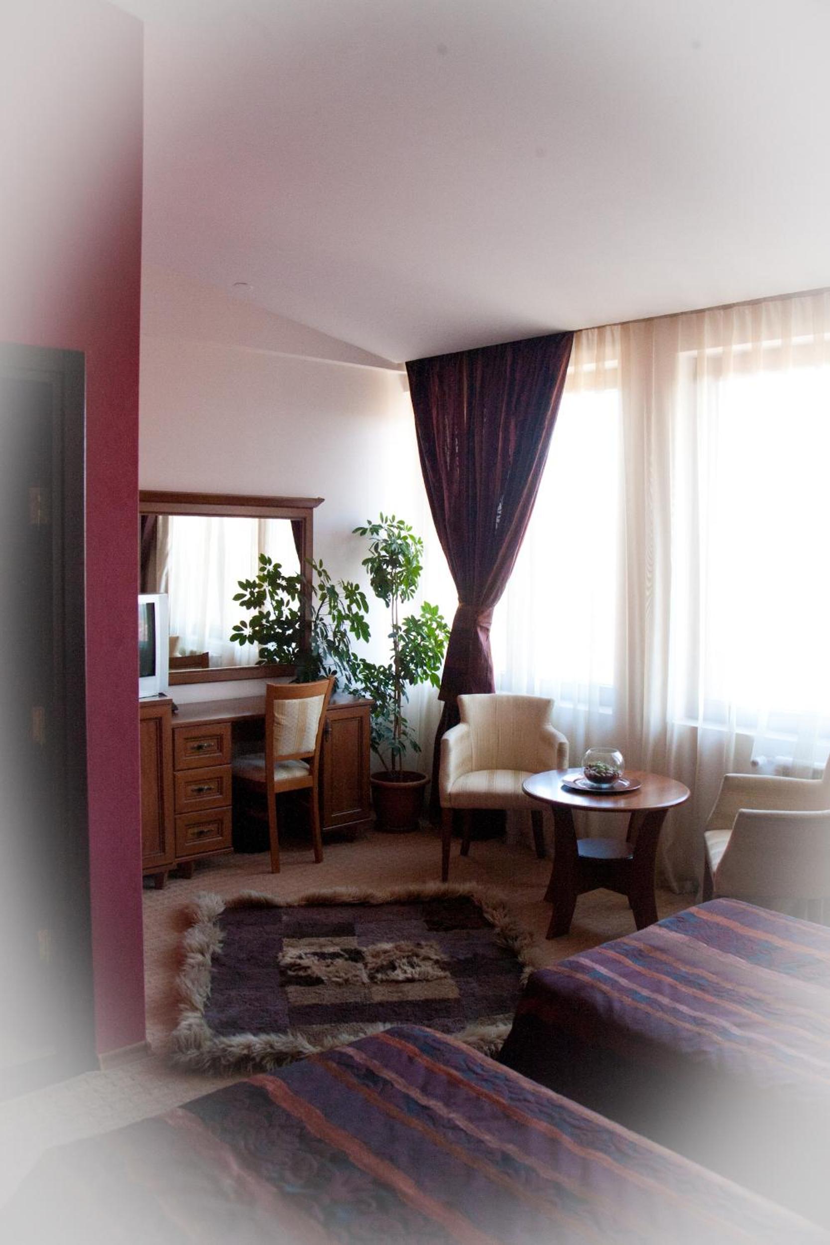 Double or Twin Room - Photo 1