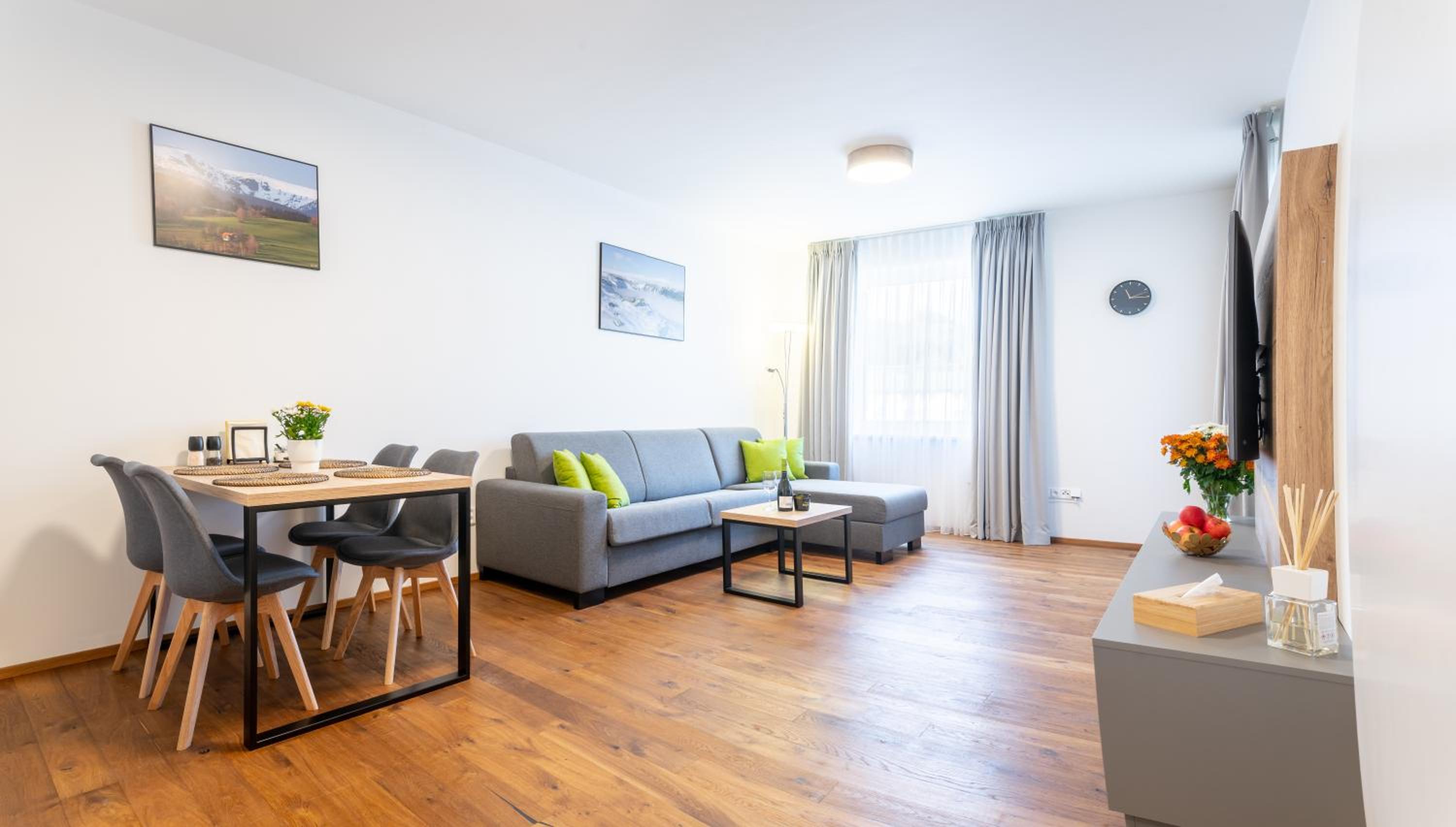 One-Bedroom Apartment with Balcony
