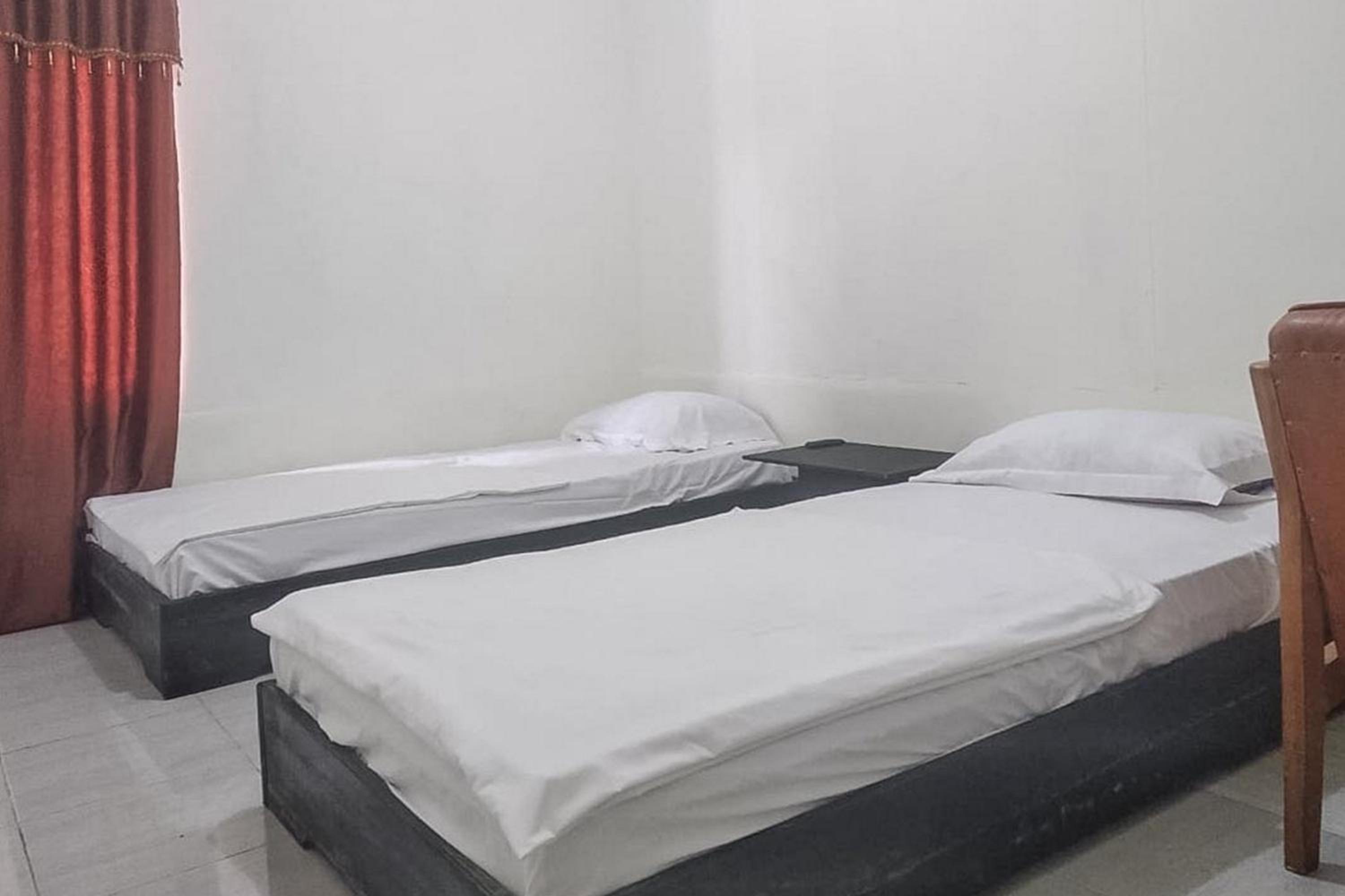 Economy Twin Room