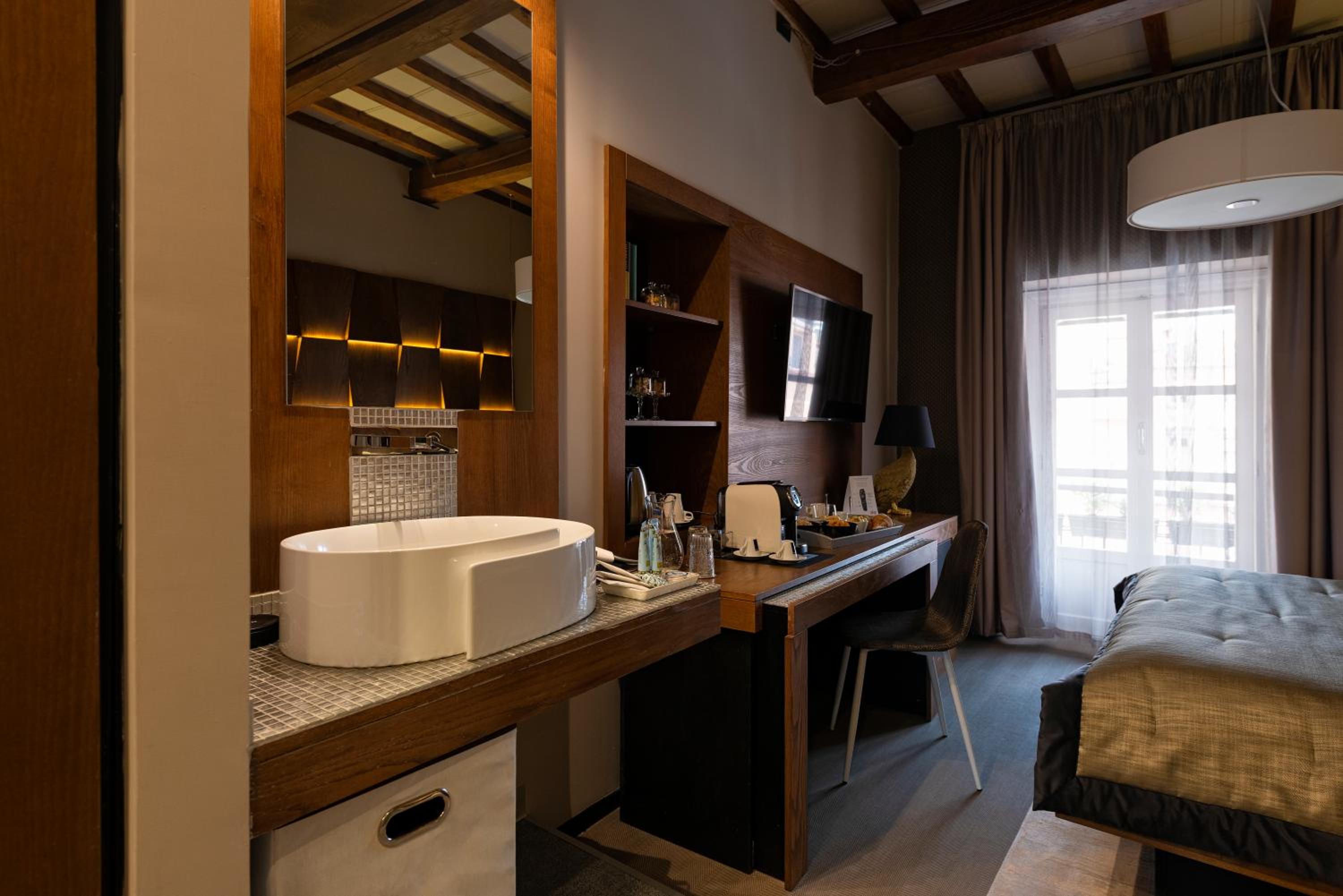 Double Room with Balcony photo 3