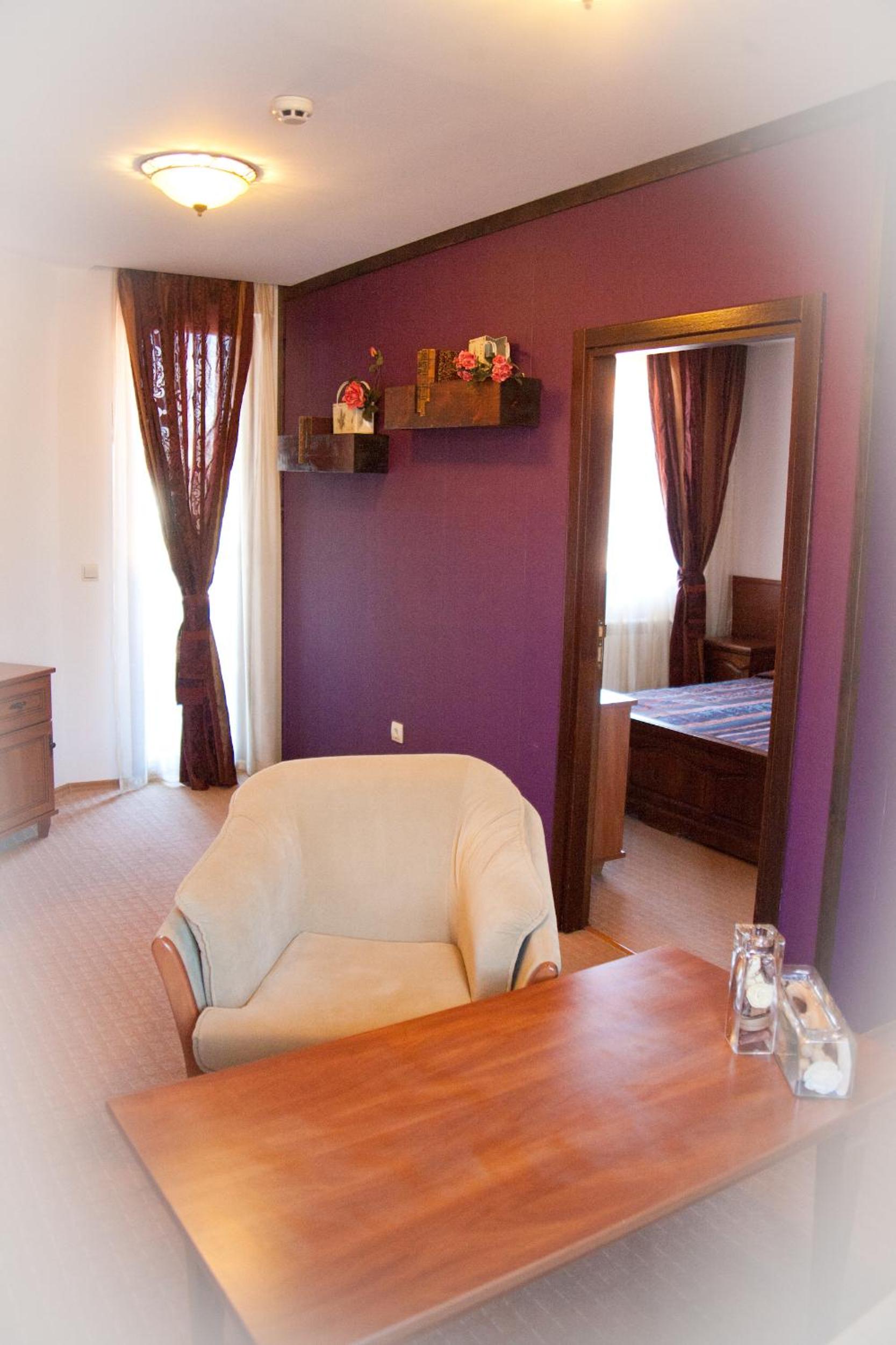 Family Suite (2 Adults + 2 Children) - Photo 1