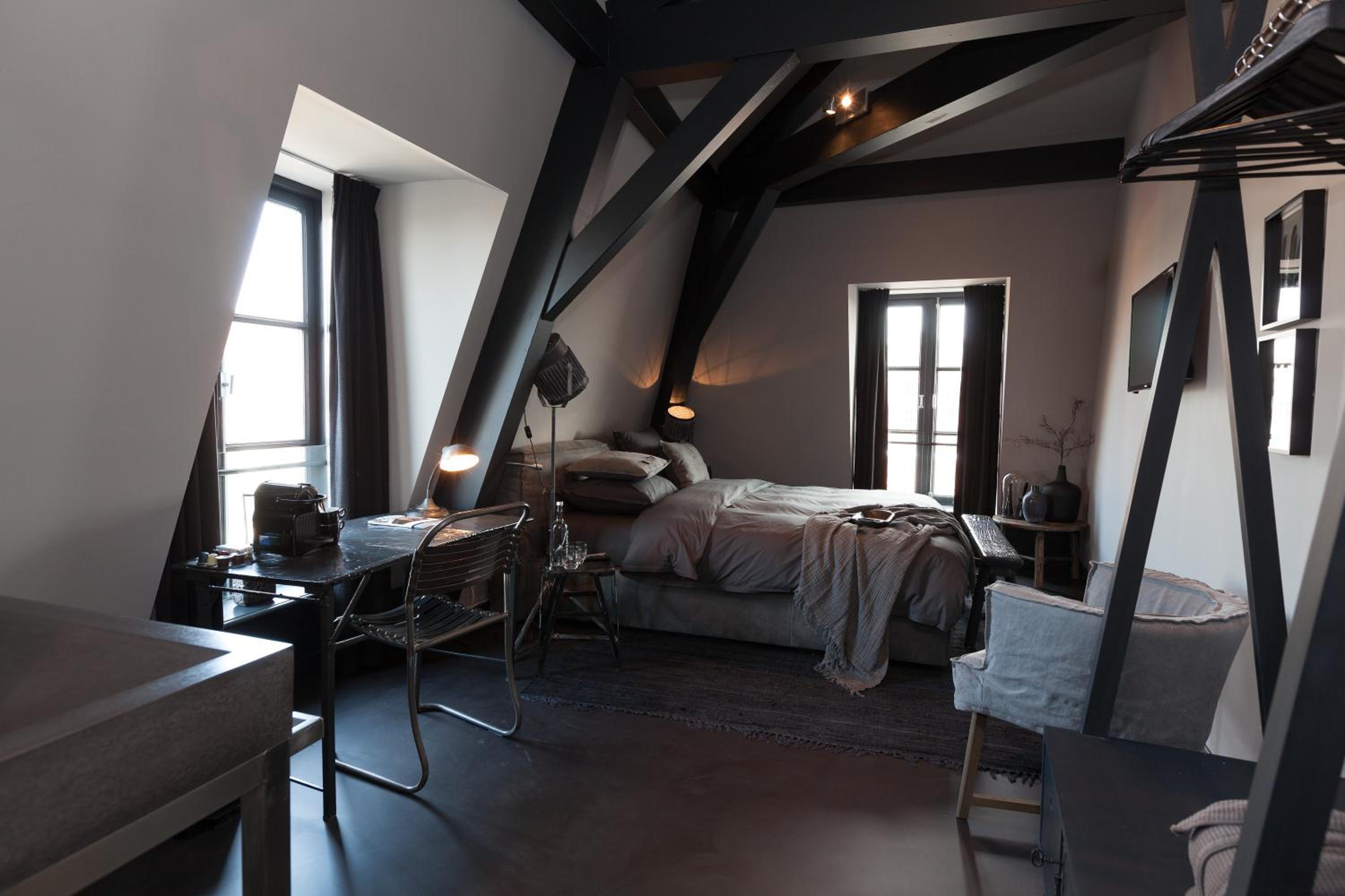 Large Double Room photo 3