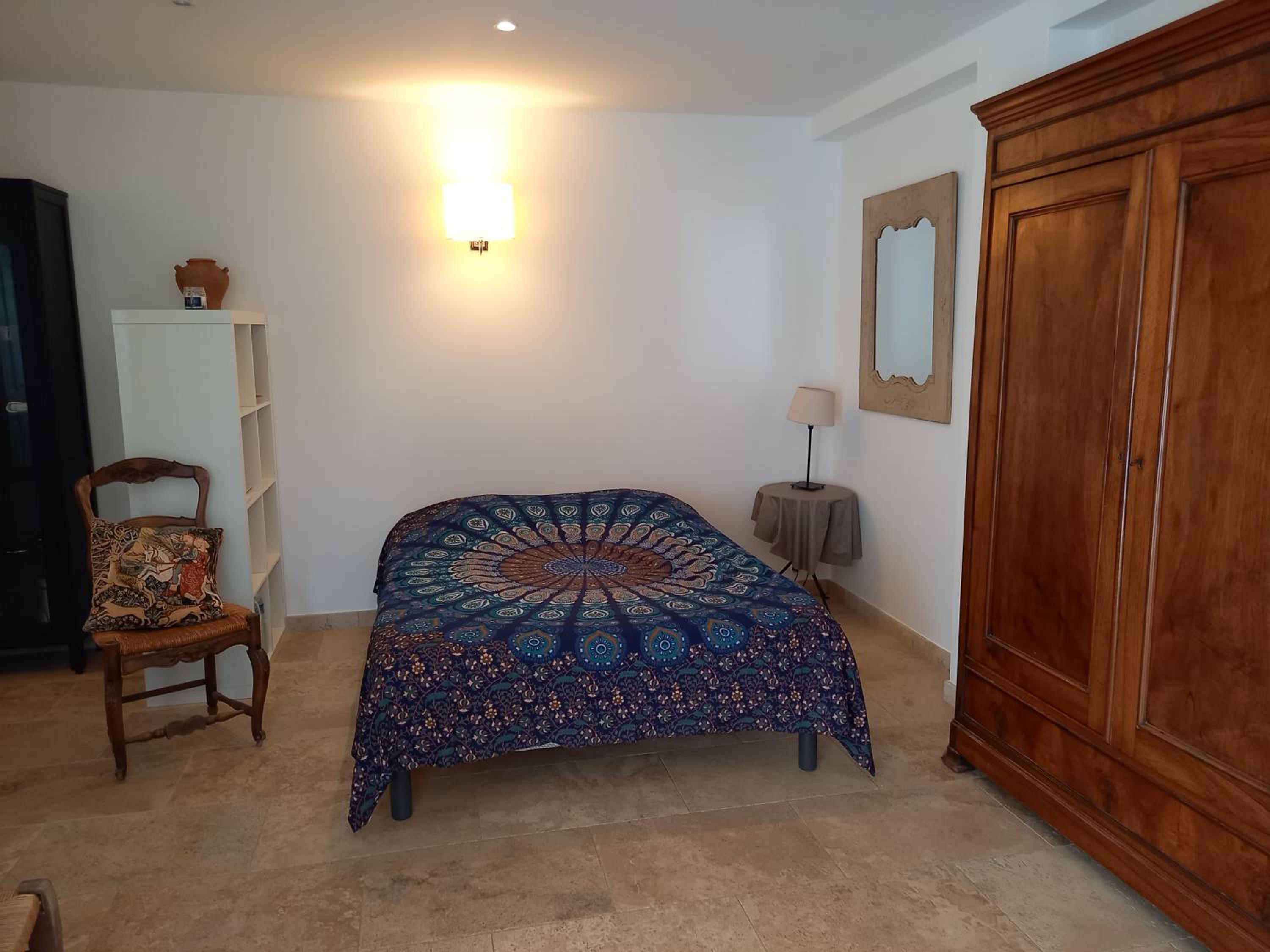 Studio Apartment photo 3