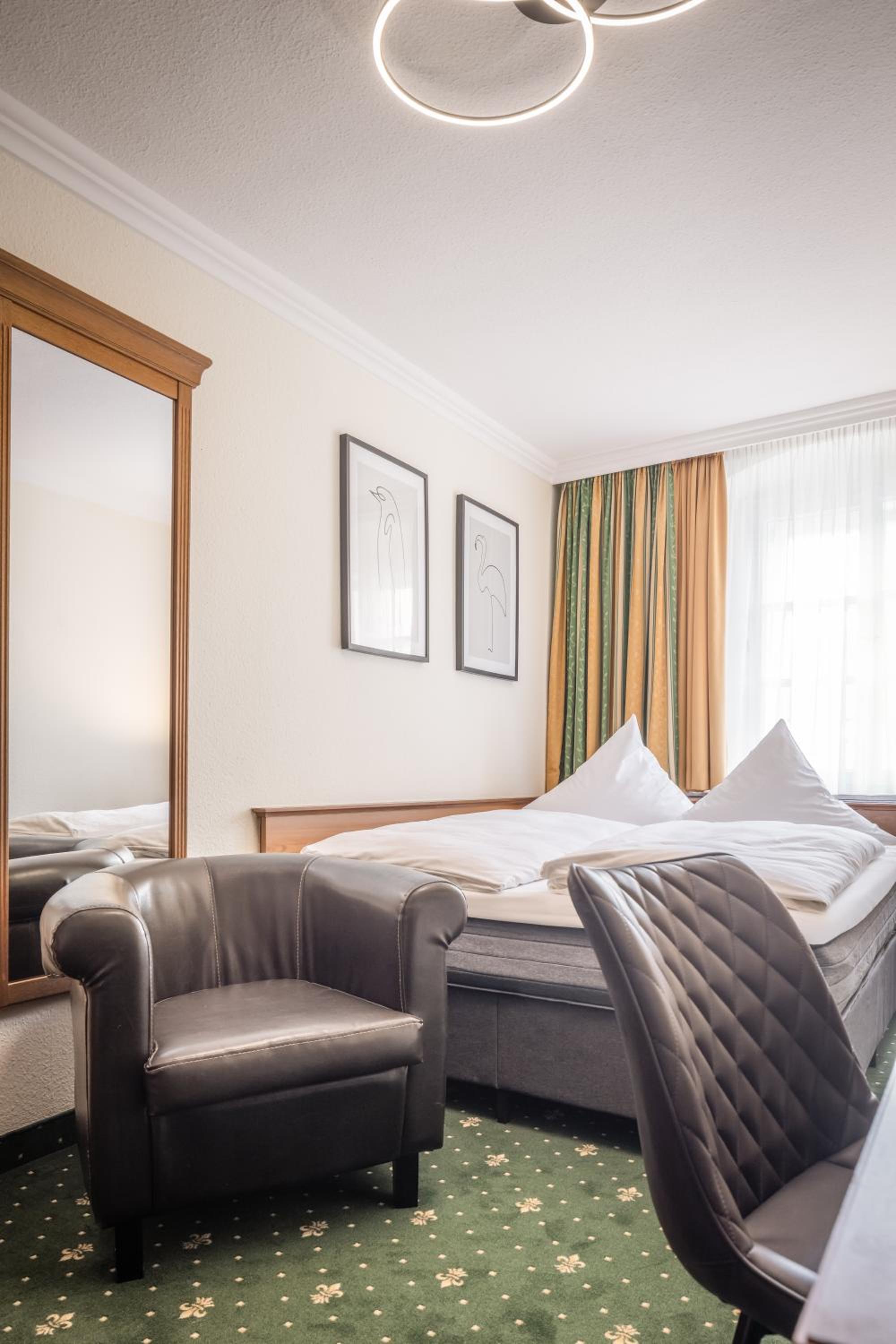 Economy Double Room photo 1