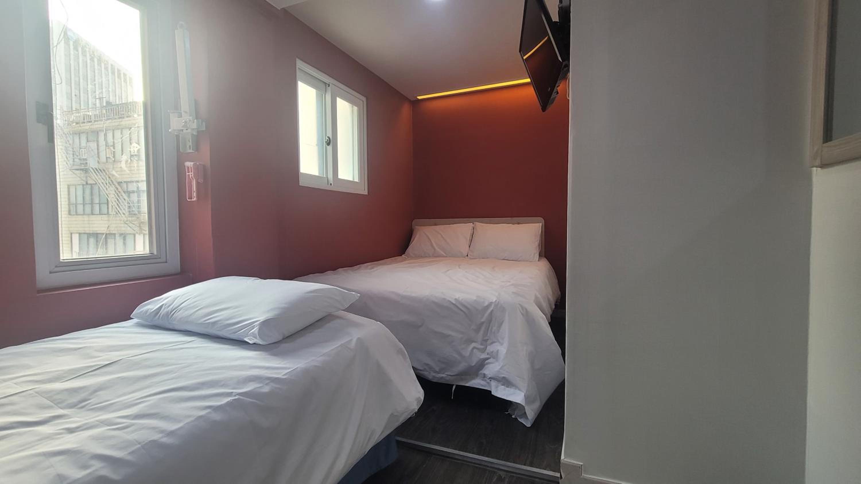 Budget Triple Room - Photo 3