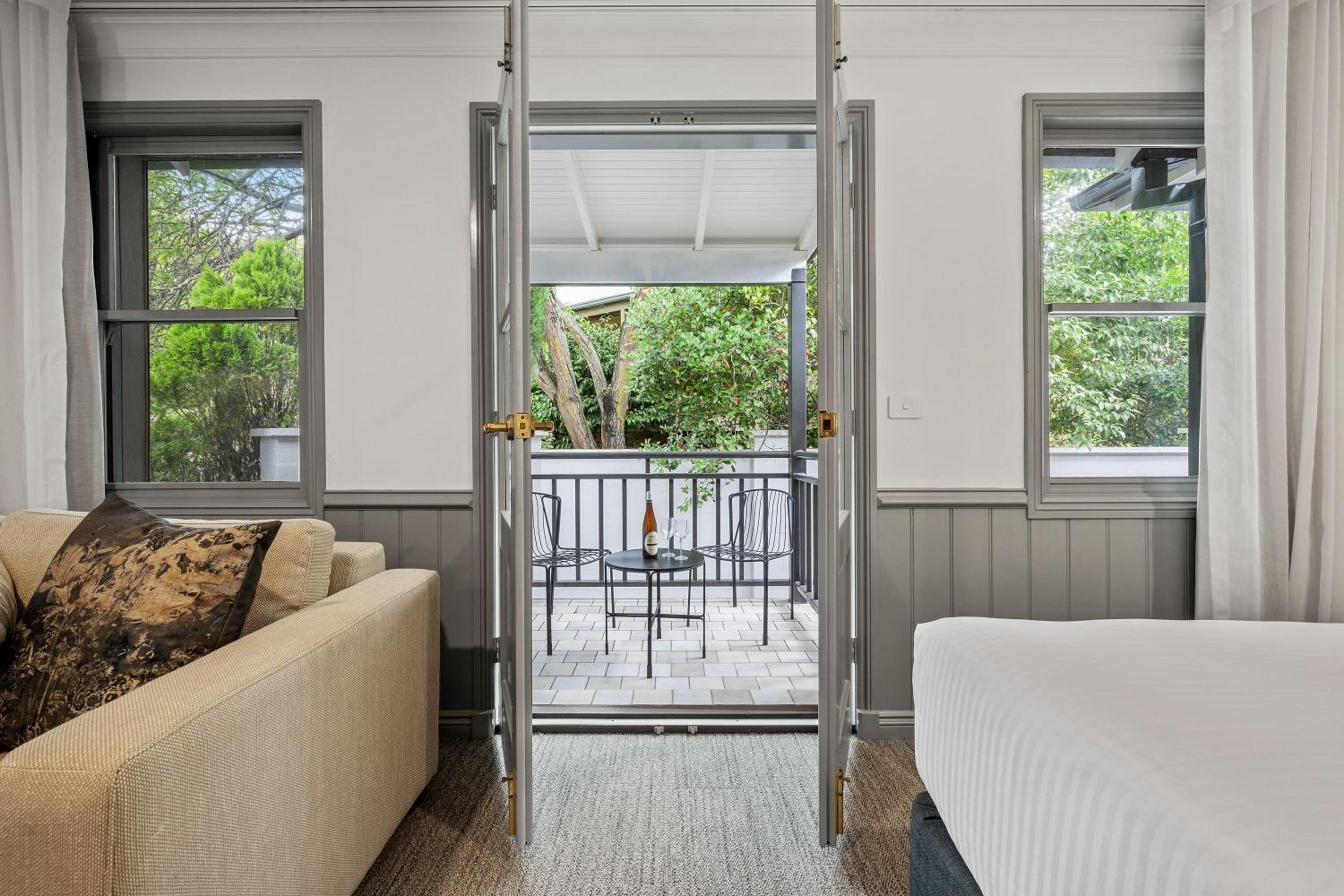Highland Studio (Balcony) - Photo 6