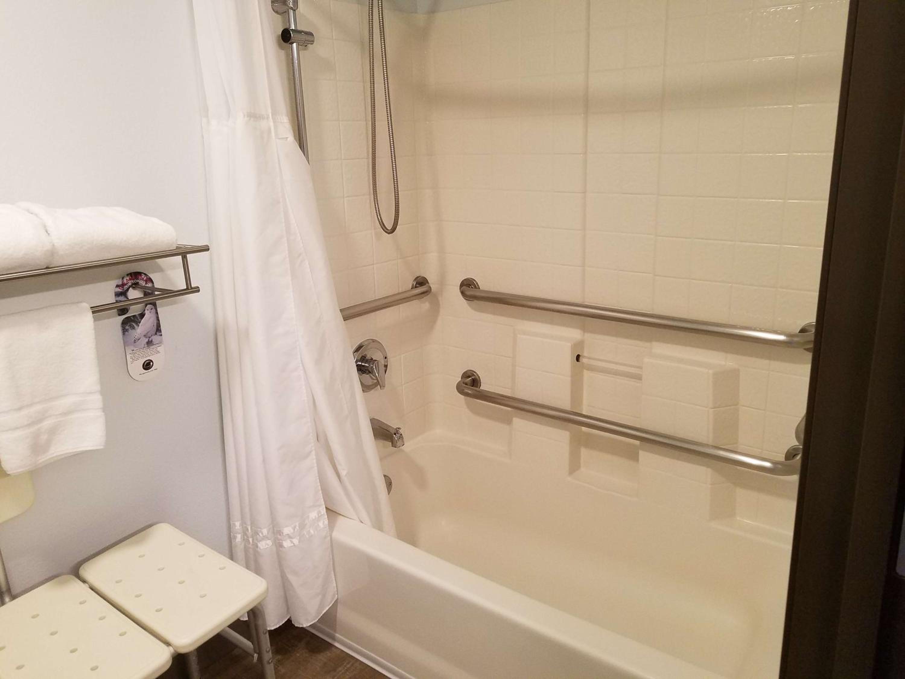 King Room - Disability Access photo 2