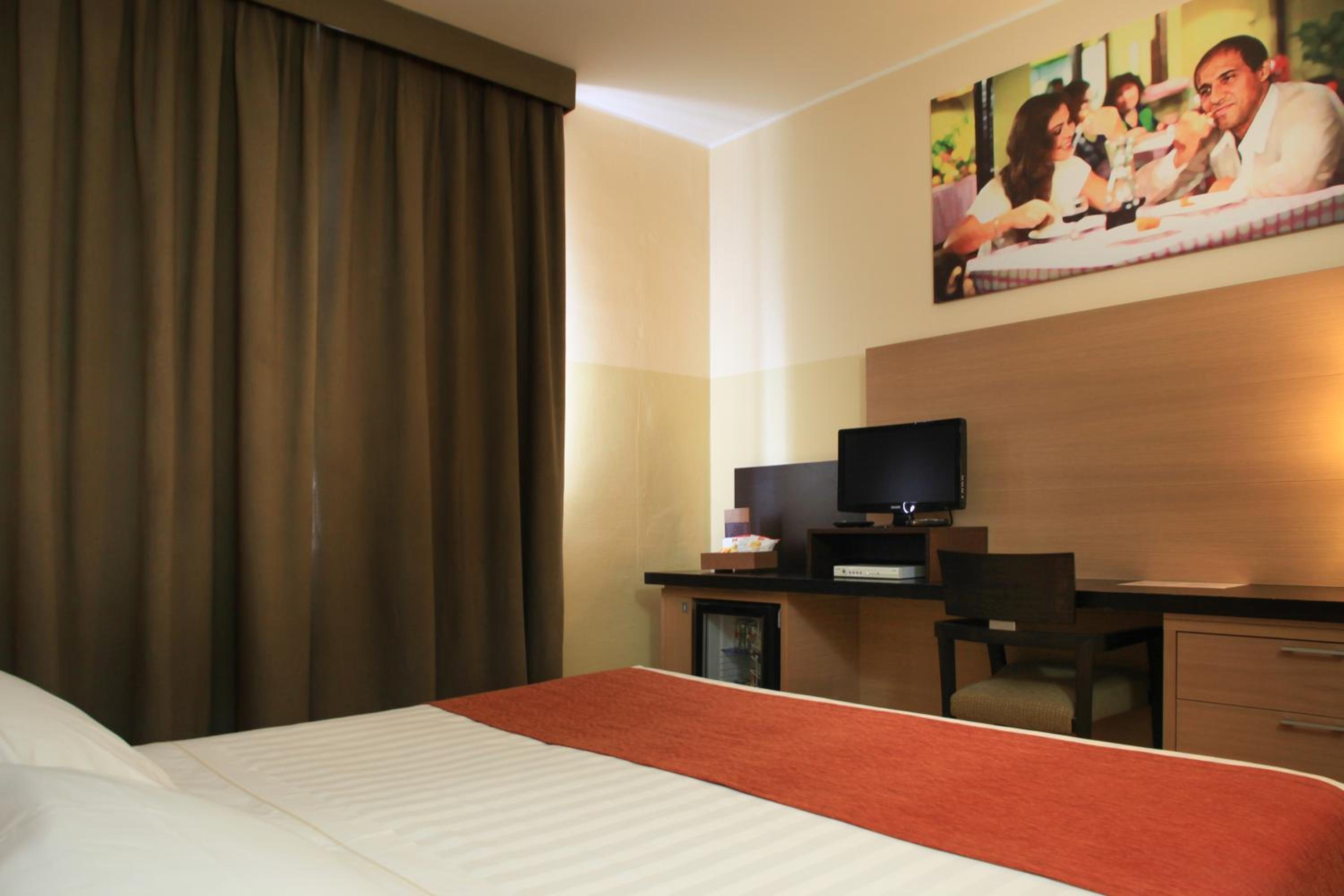Standard Double Room - Photo 1