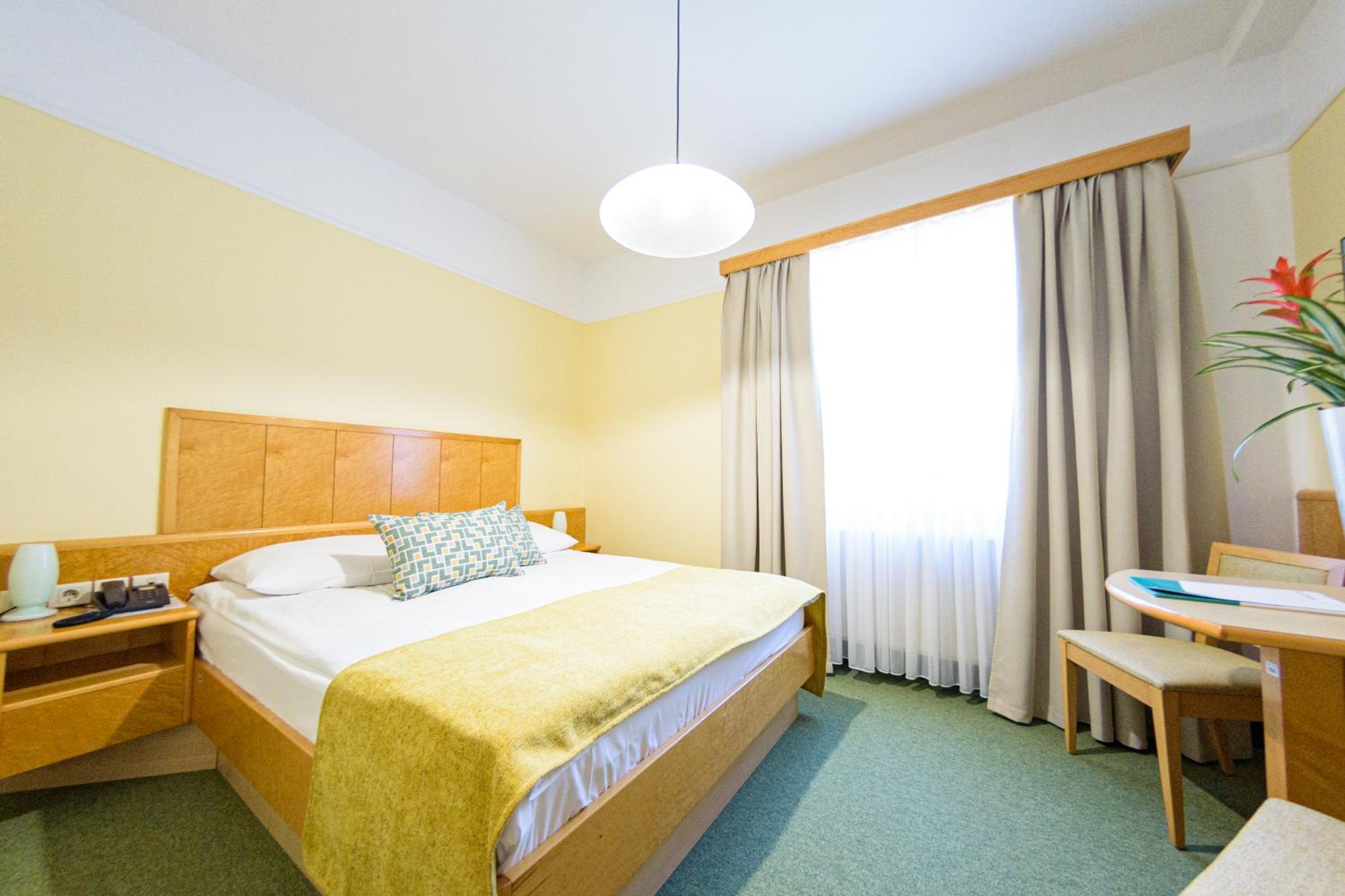 Economy Double Room - Photo 1
