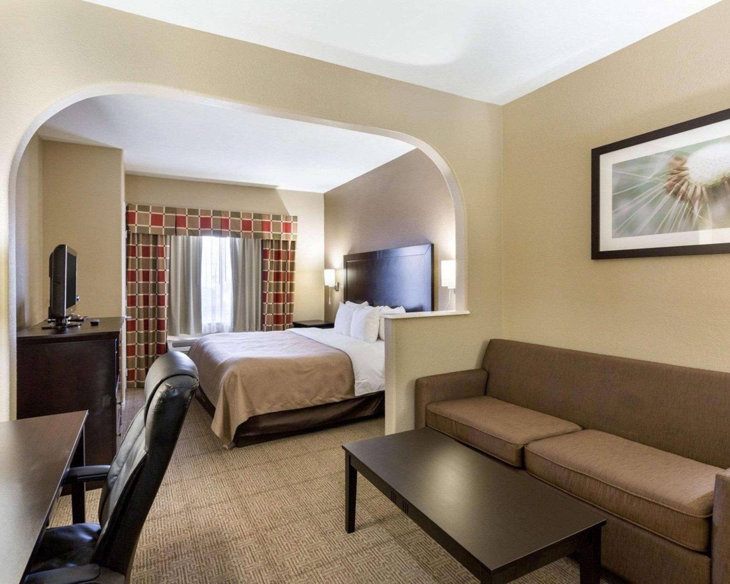 King Suite - Photo 6