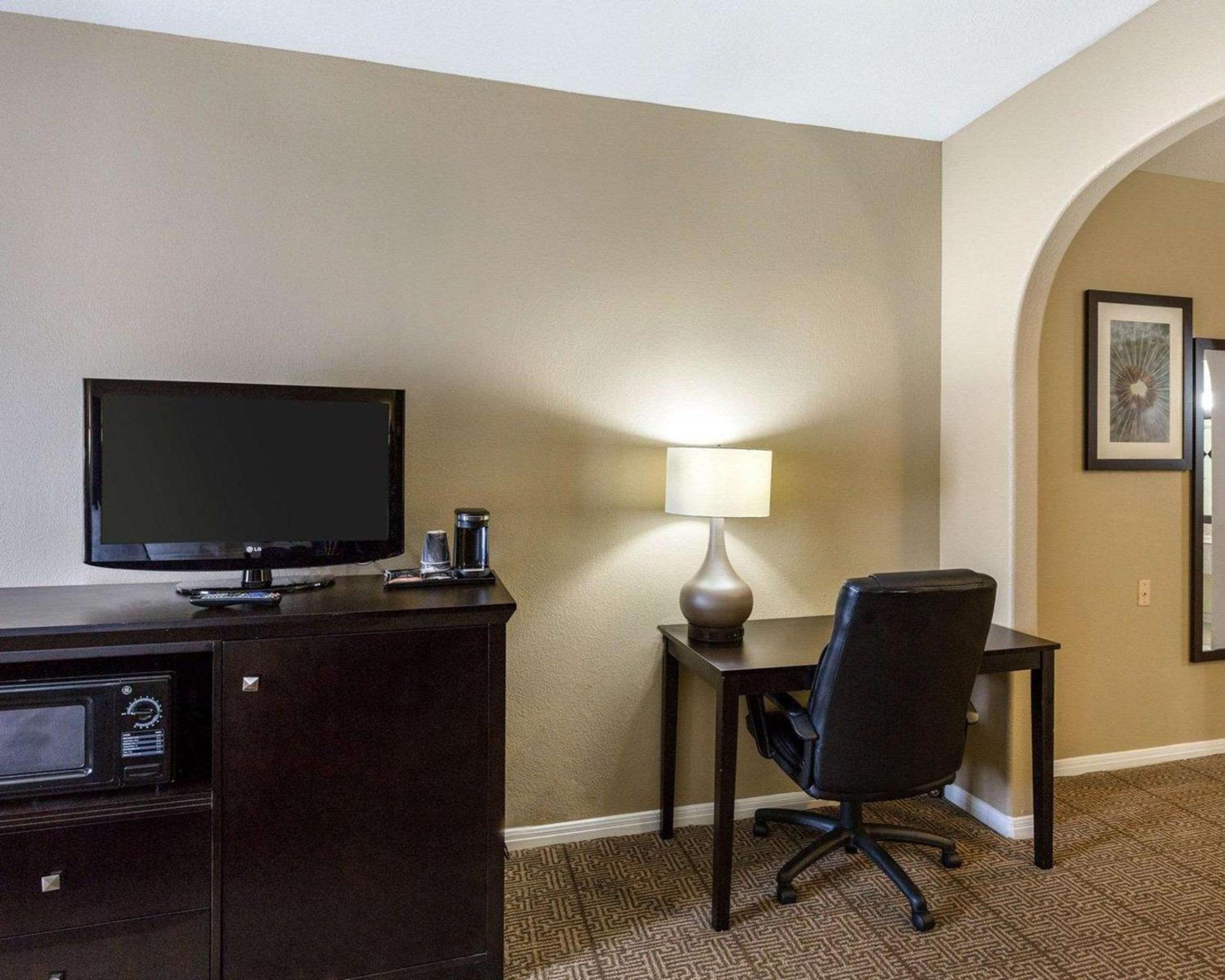 King Suite - Photo 5