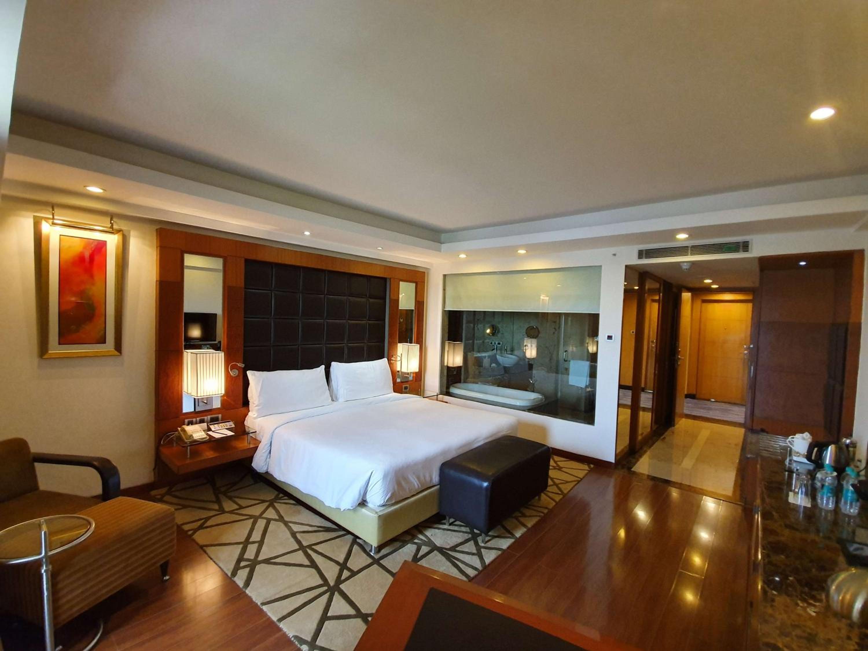 Junior Suite with Happy Hours 01:00 PM to 06:00 PM 1+1 ,Airport Transfers,Early Check In at 10 AM (Subject to availability), 20% Discount on Food & Beverage