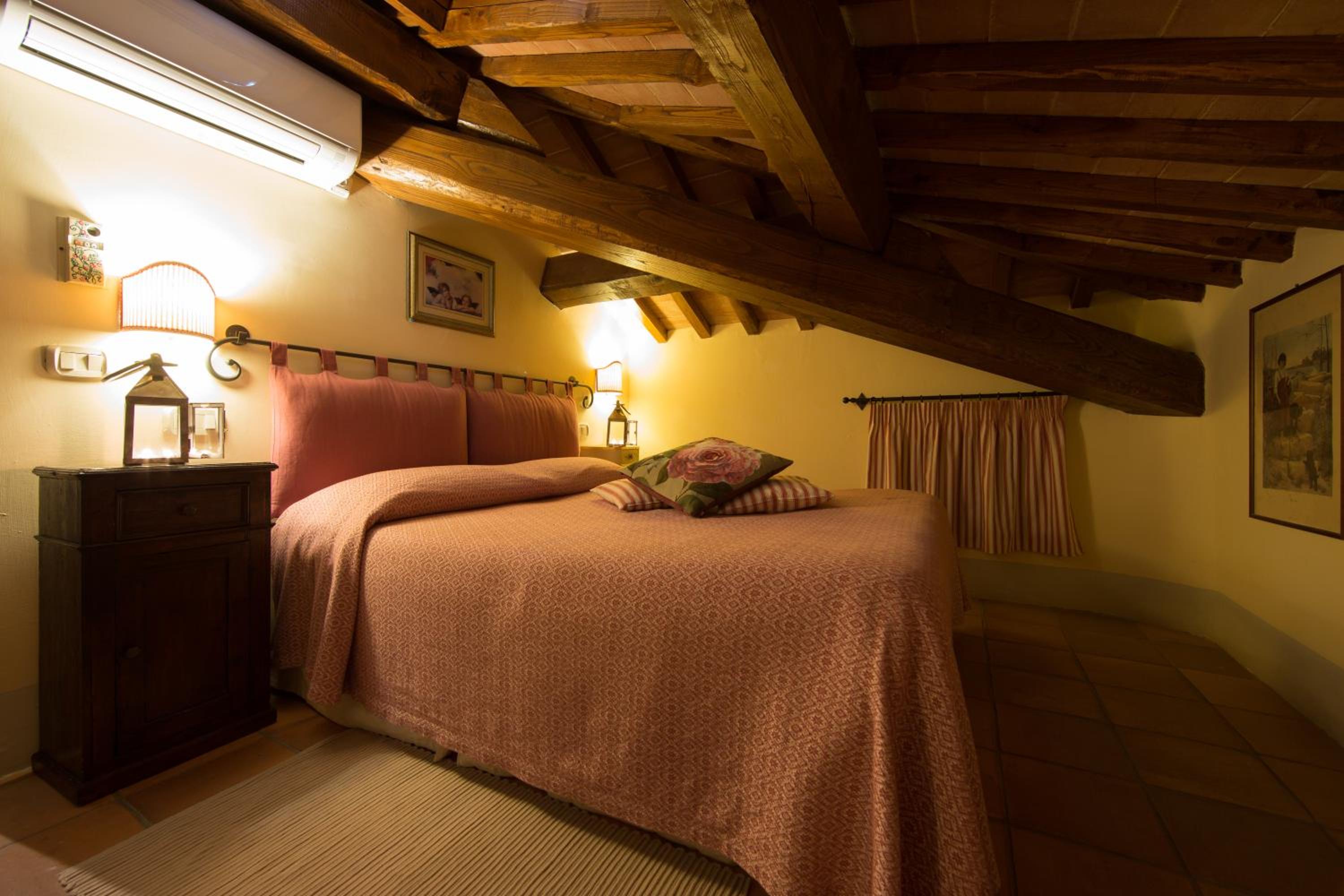 Junior Suite (3 Adults) with Spa Access - Photo 5