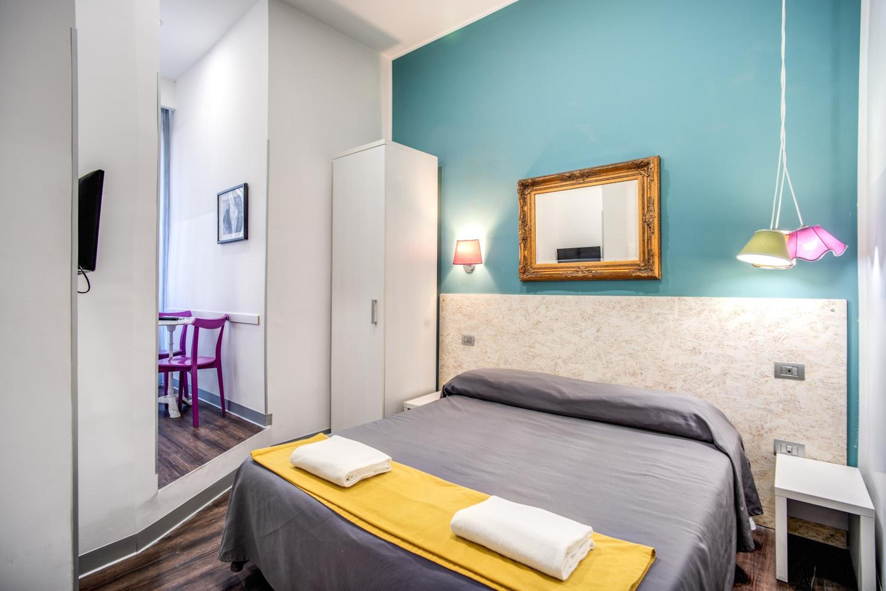 Standard Double or Twin Room photo 1