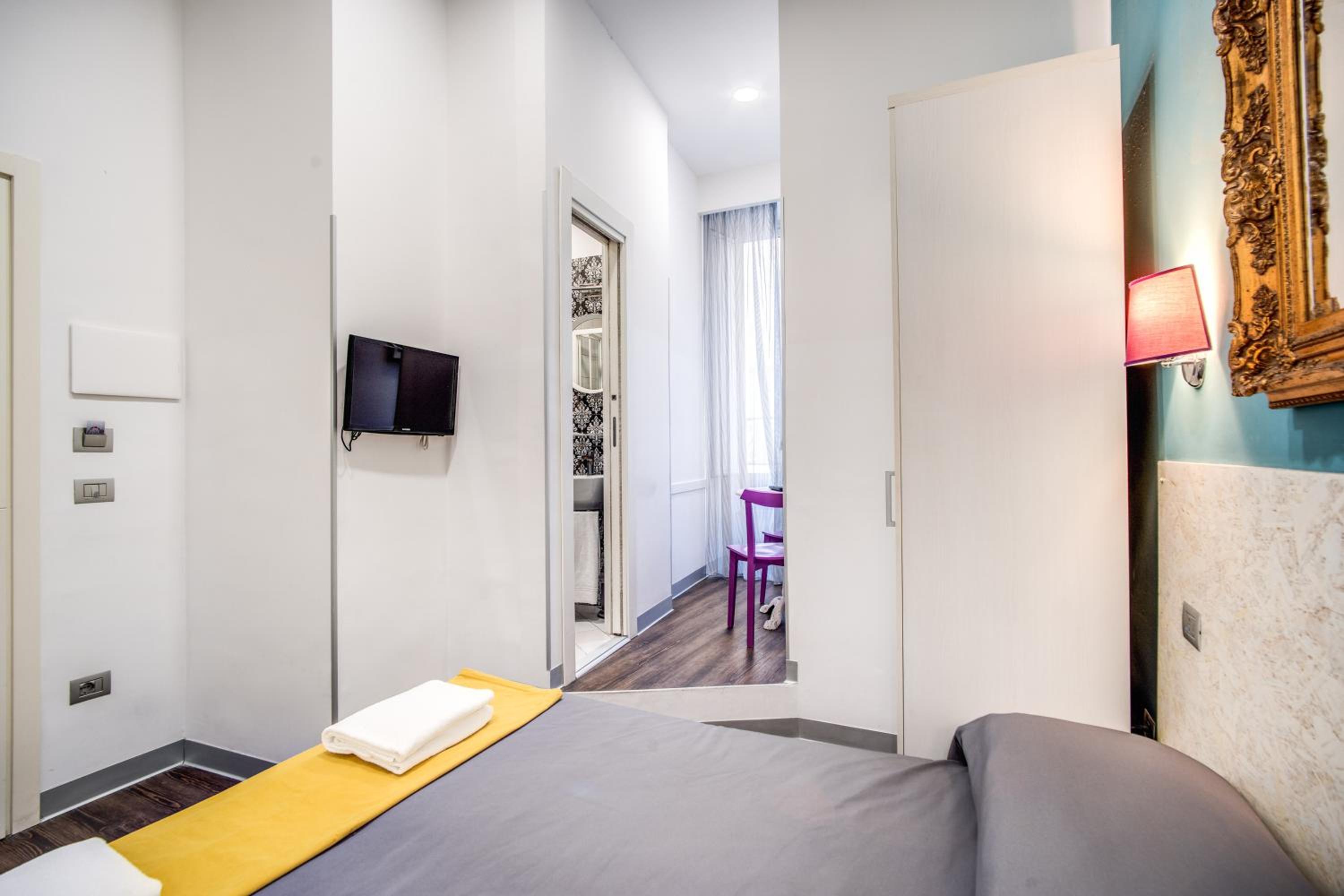 Standard Double or Twin Room photo 3