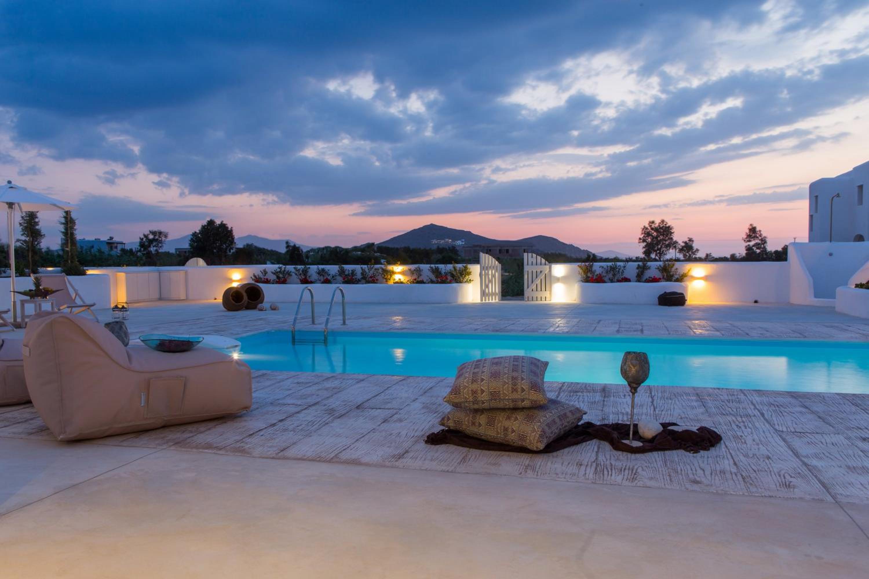 Two Villas Complex with 2 Private Pools photo 2