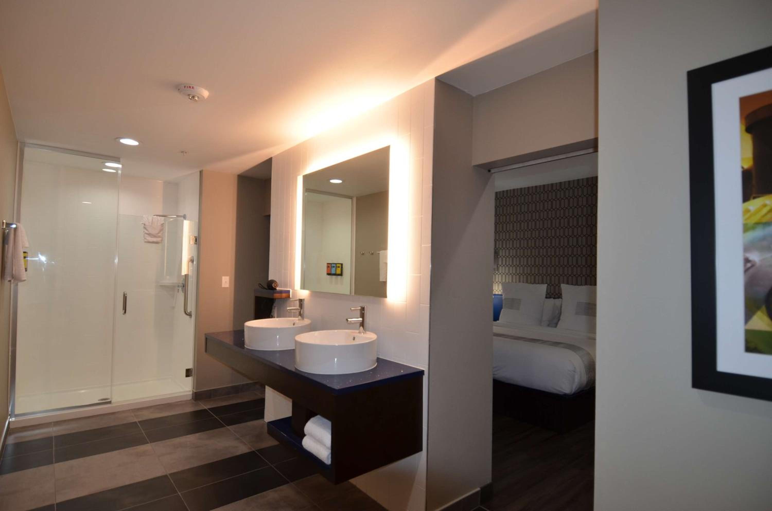 King Room with Communication Assistance - Photo 3