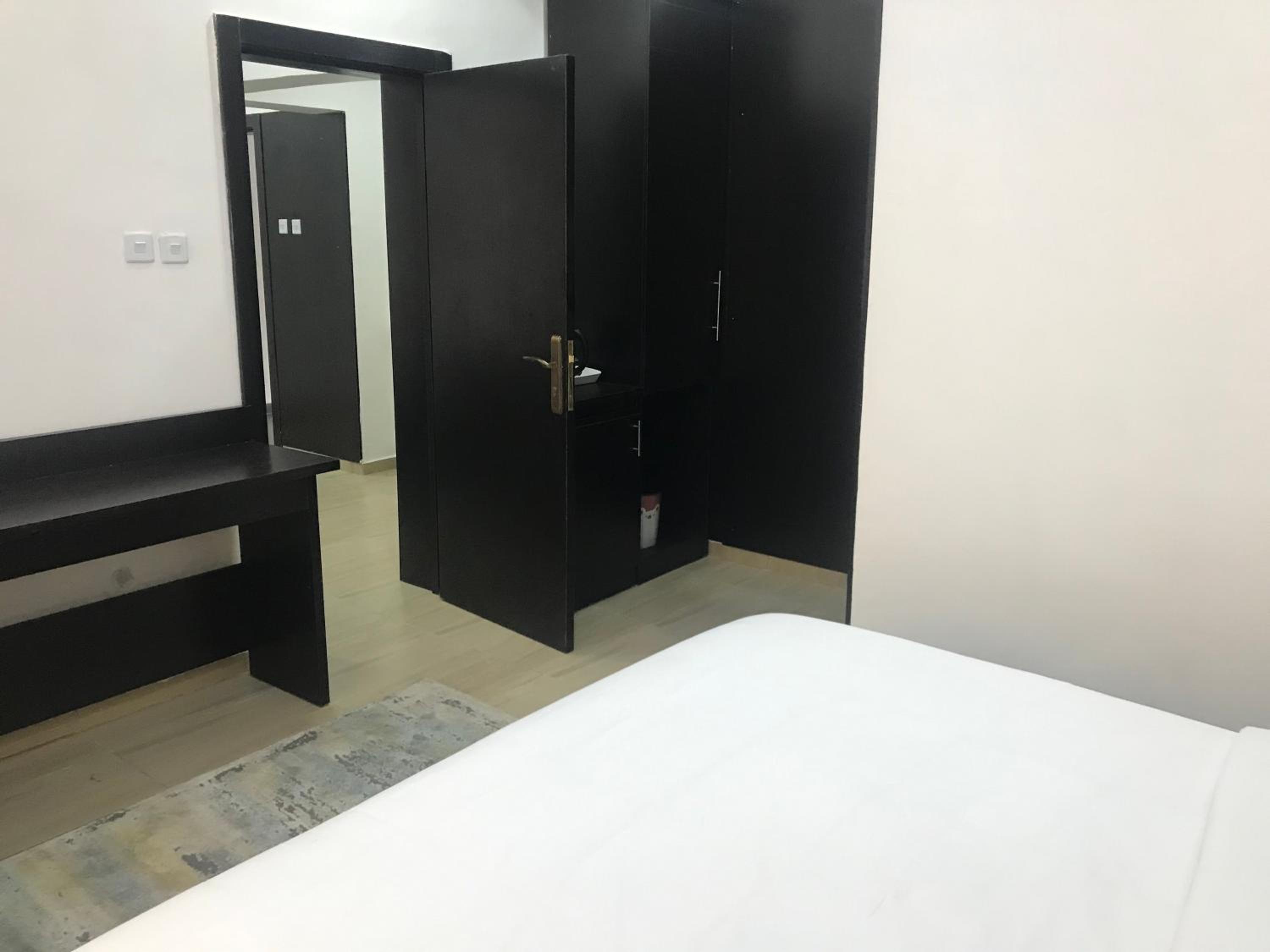One Bedroom Apartment