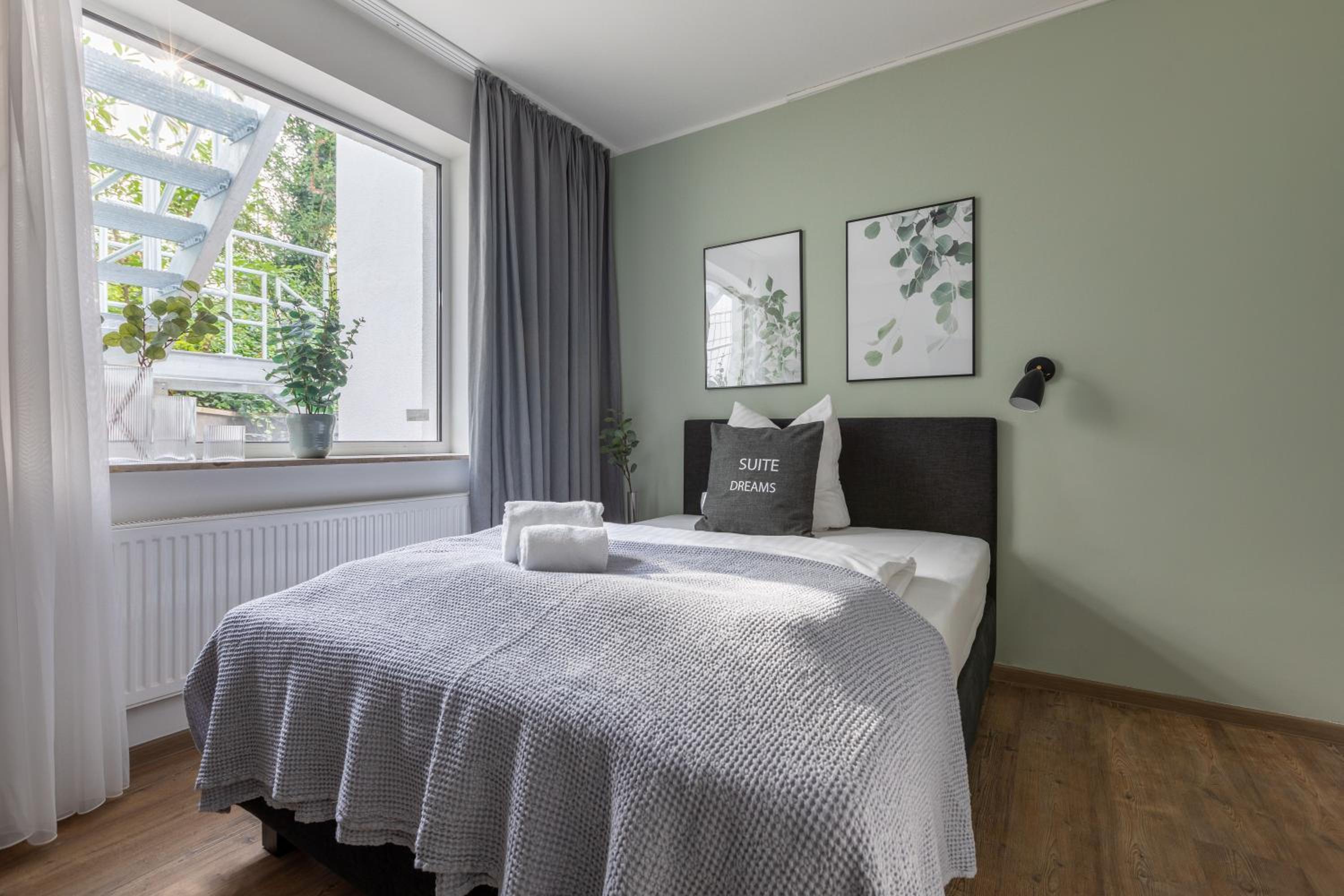 Single Suite S (Ground floor & Basement)