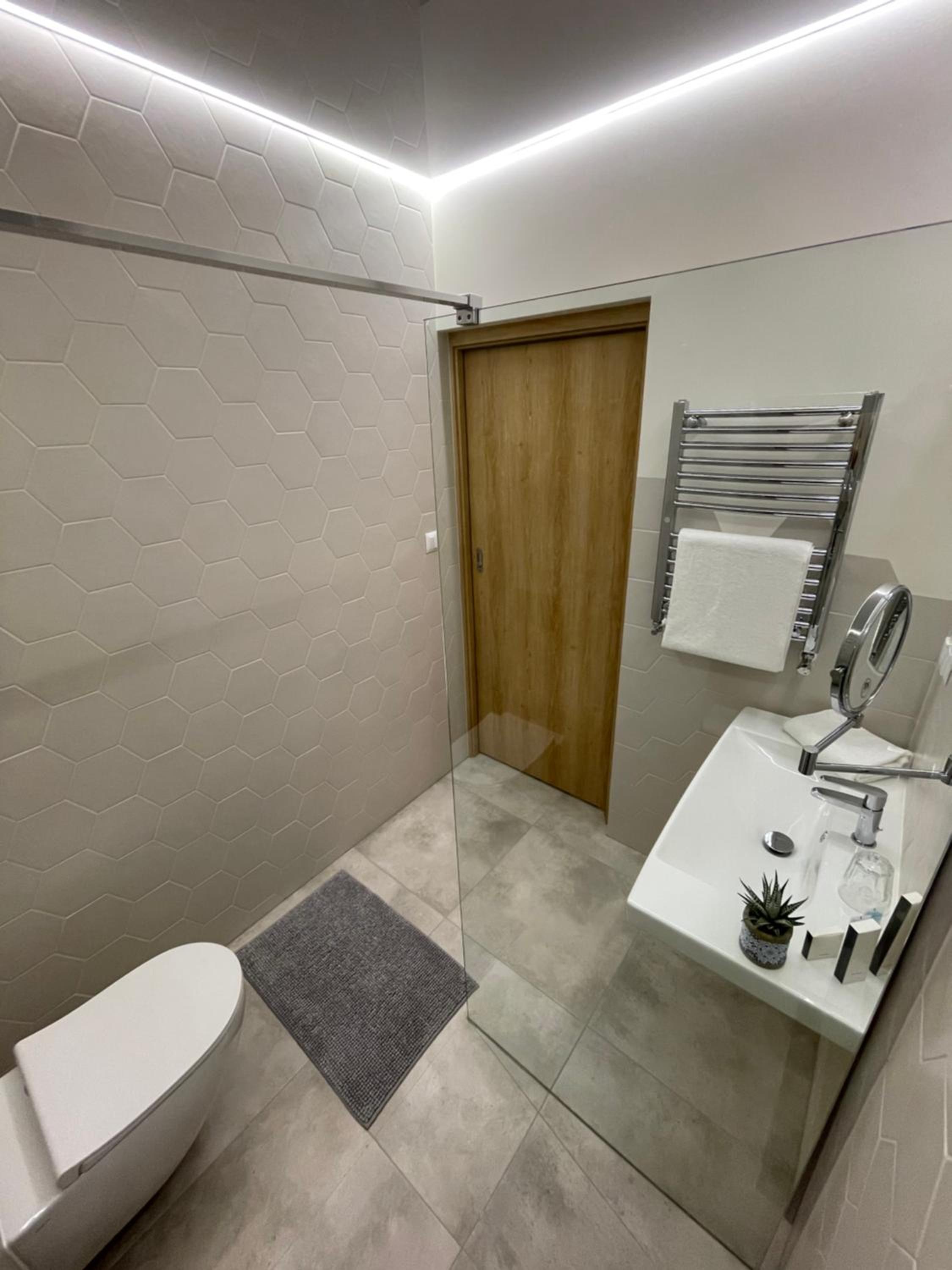 Deluxe Double or Twin Room - Photo 2