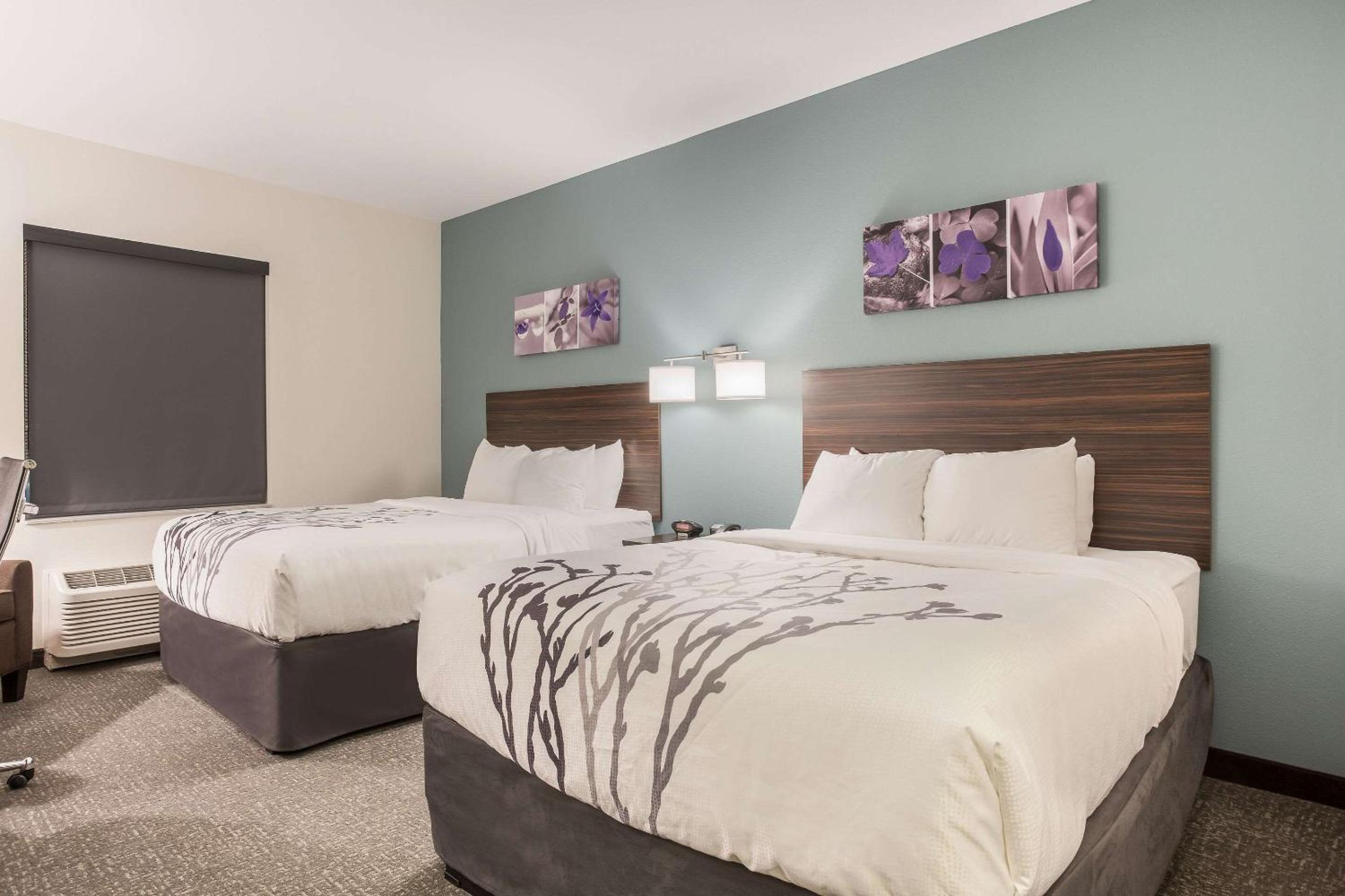 Standard Queen Room with Two Queen Beds - Non Smoking  - Photo 1