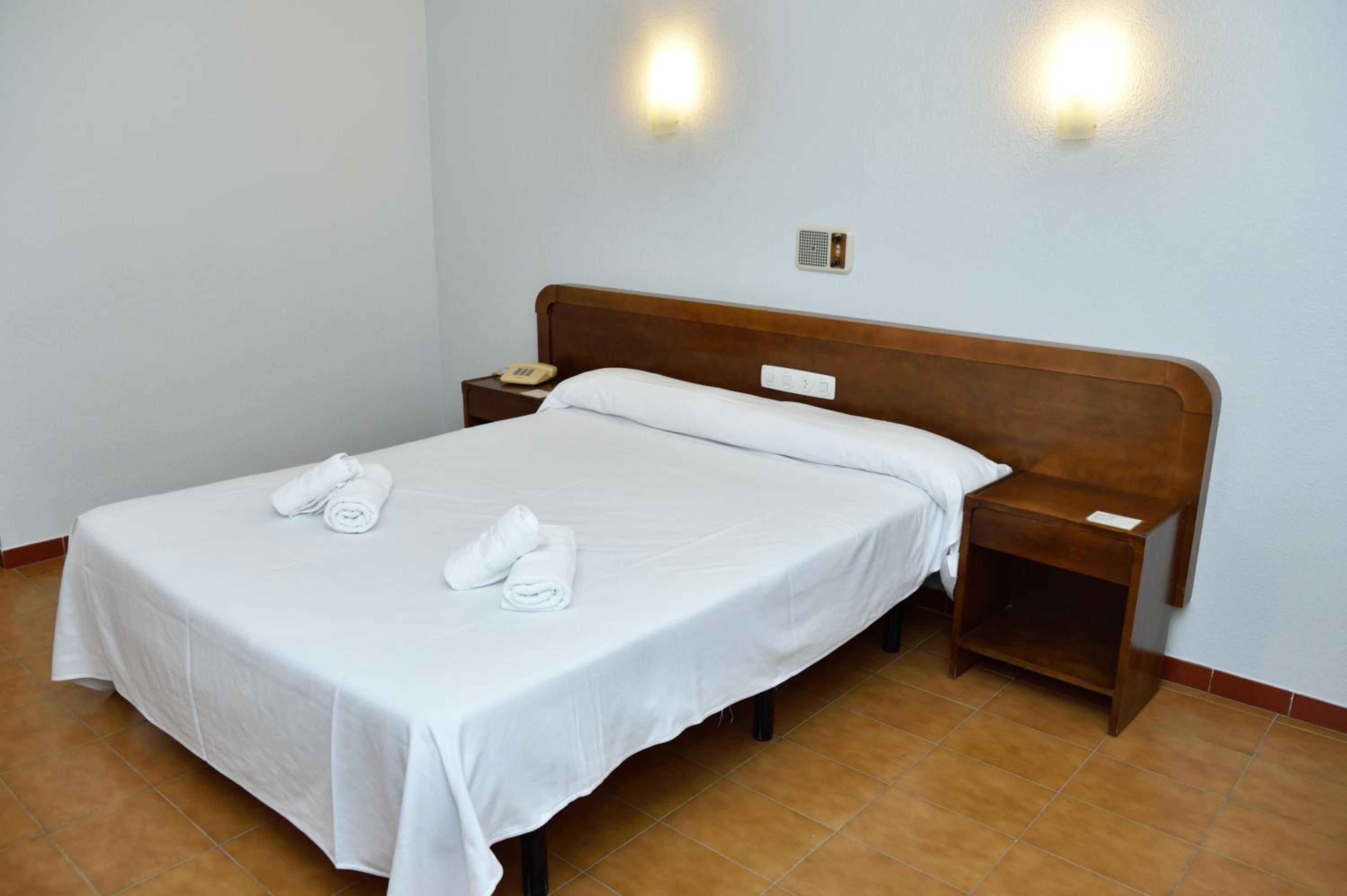 Double Room - Photo 10
