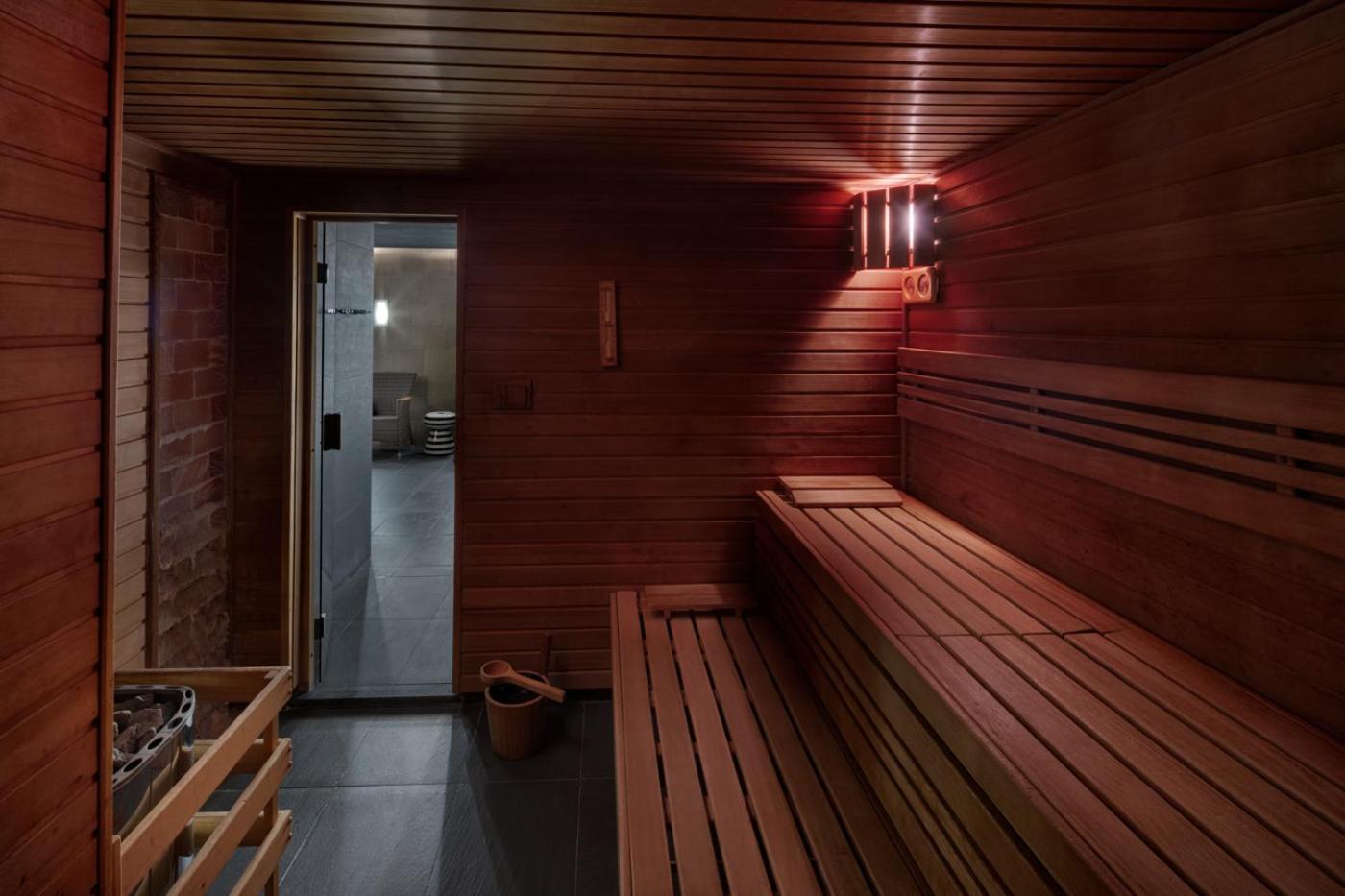 Standard Double Room with Wellness access - Photo 5