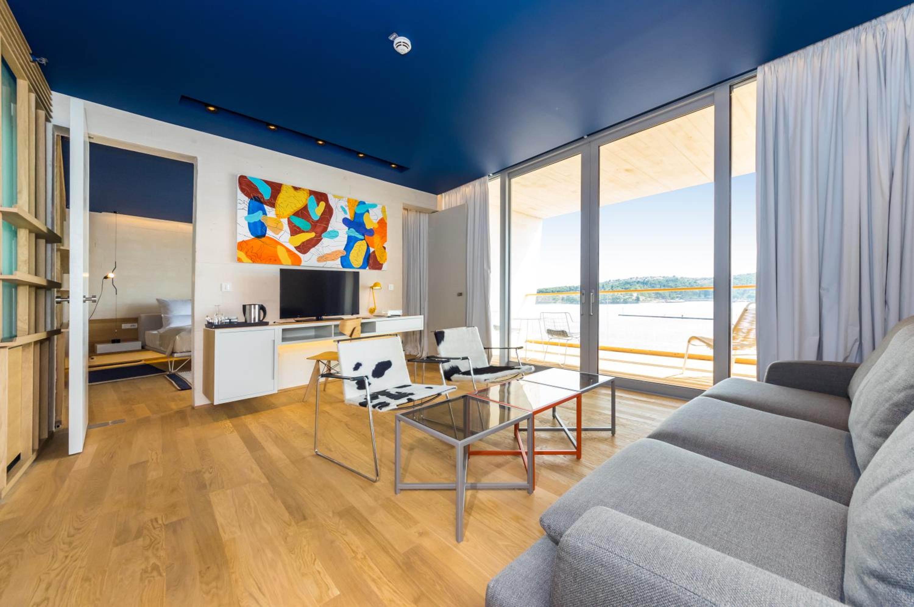 Premium Suite