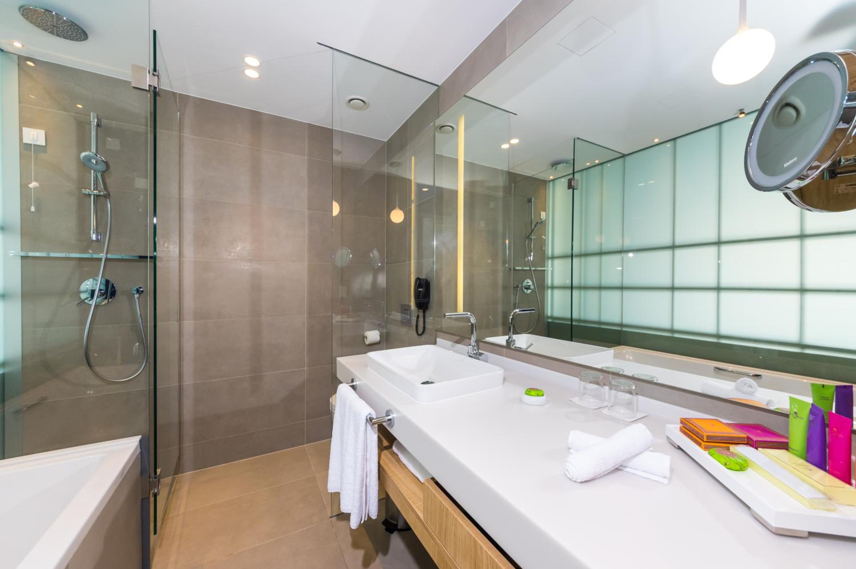 Premium Suite