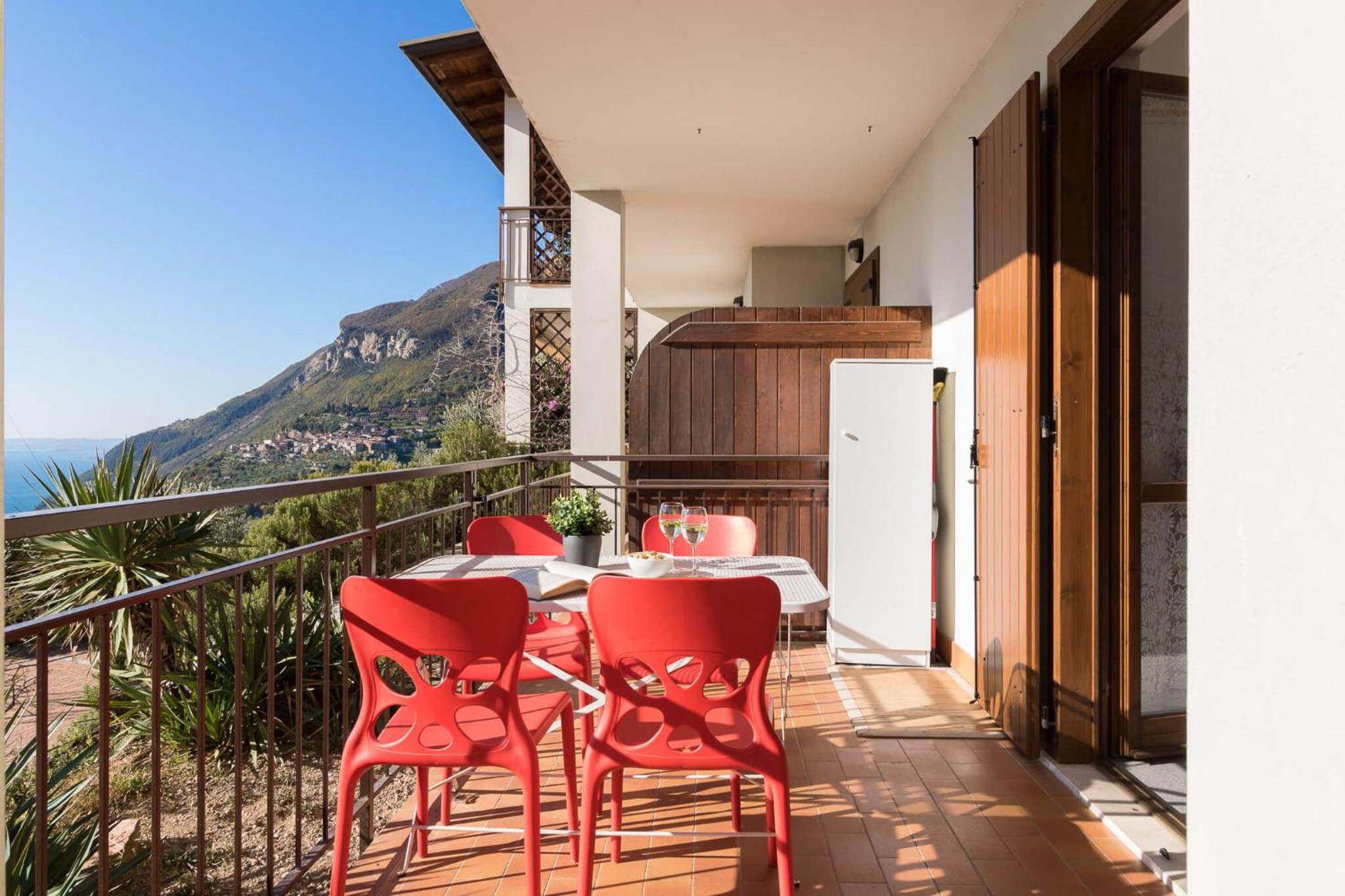 Apartment with Lake View photo 3