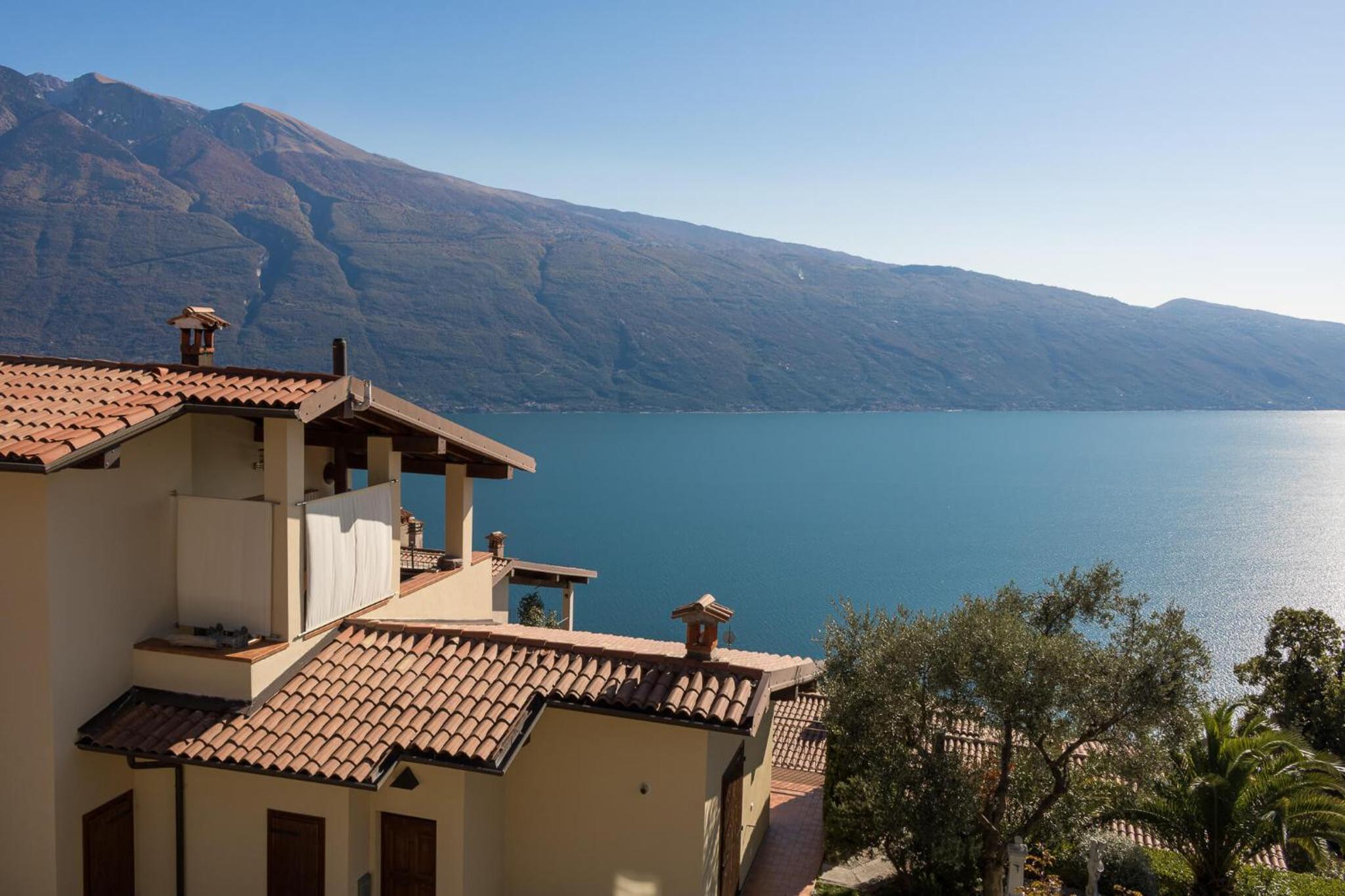 Apartment with Lake View photo 2