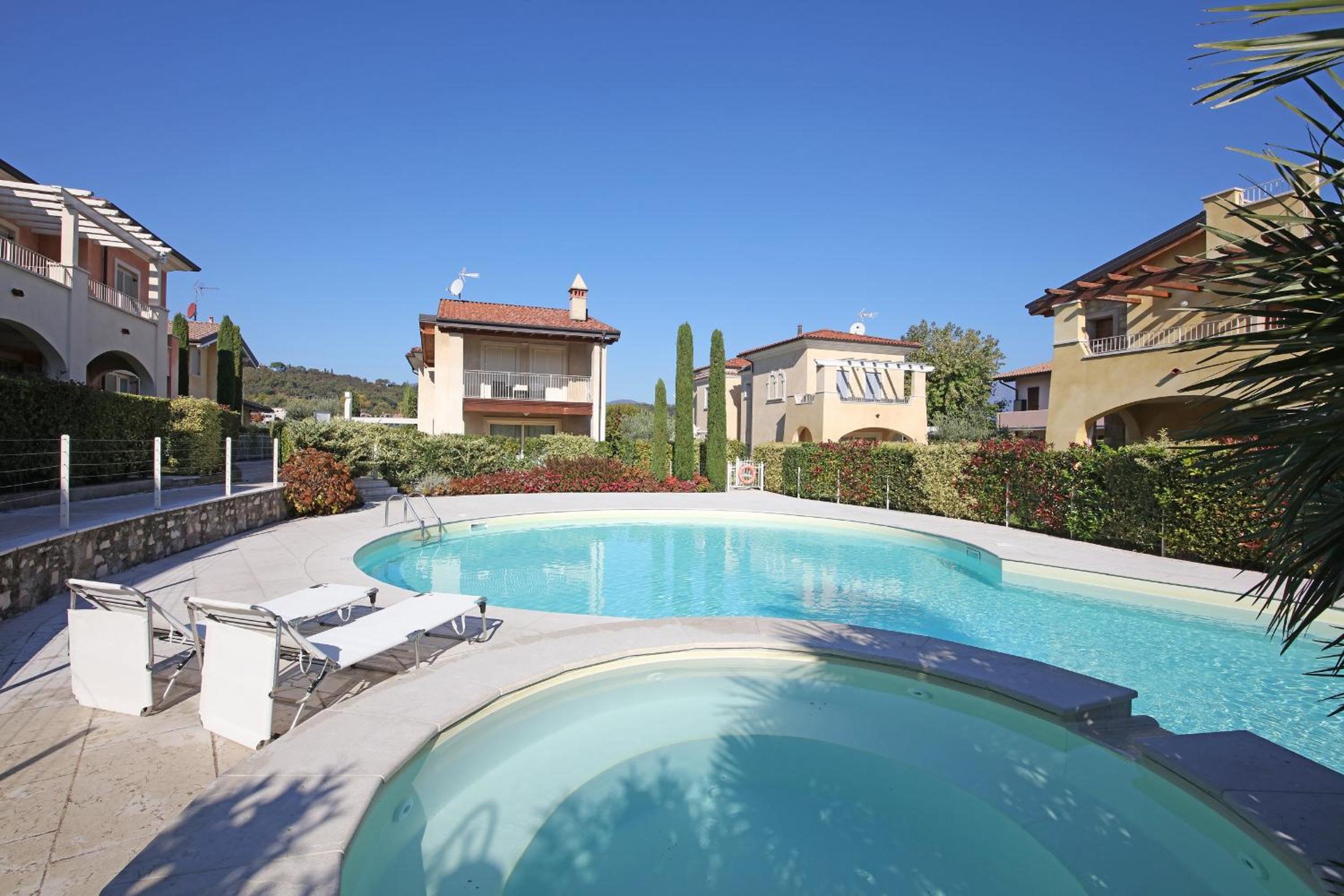 Maisonette photo 2