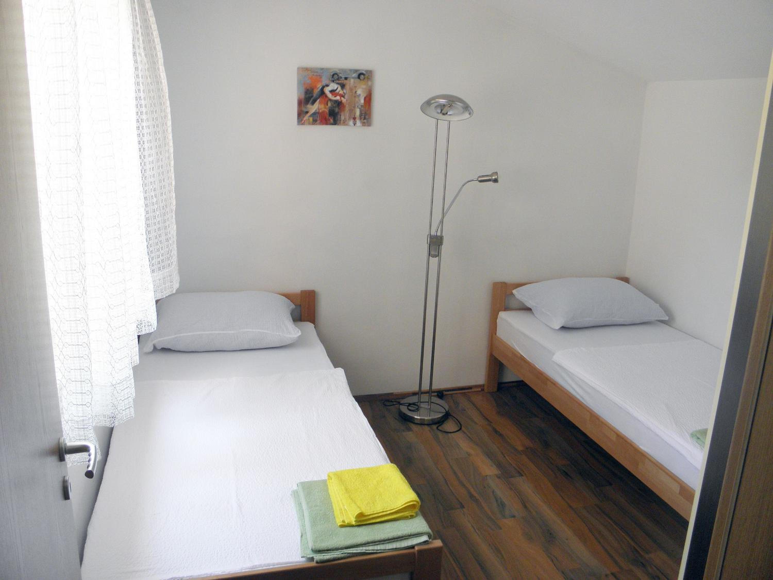 Apartment with Balcony - Photo 22