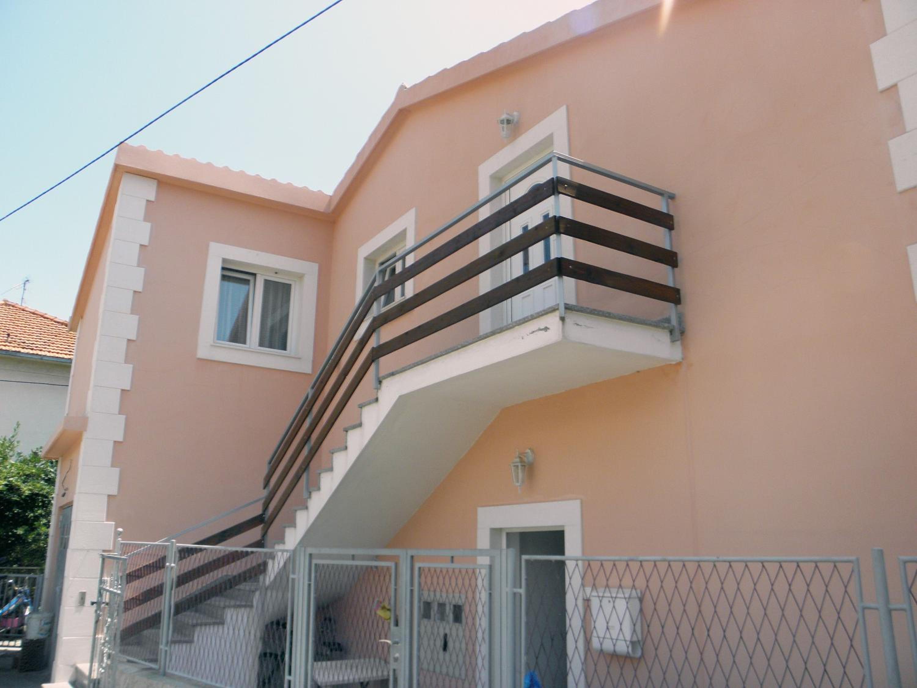 Apartment with Balcony - Photo 30