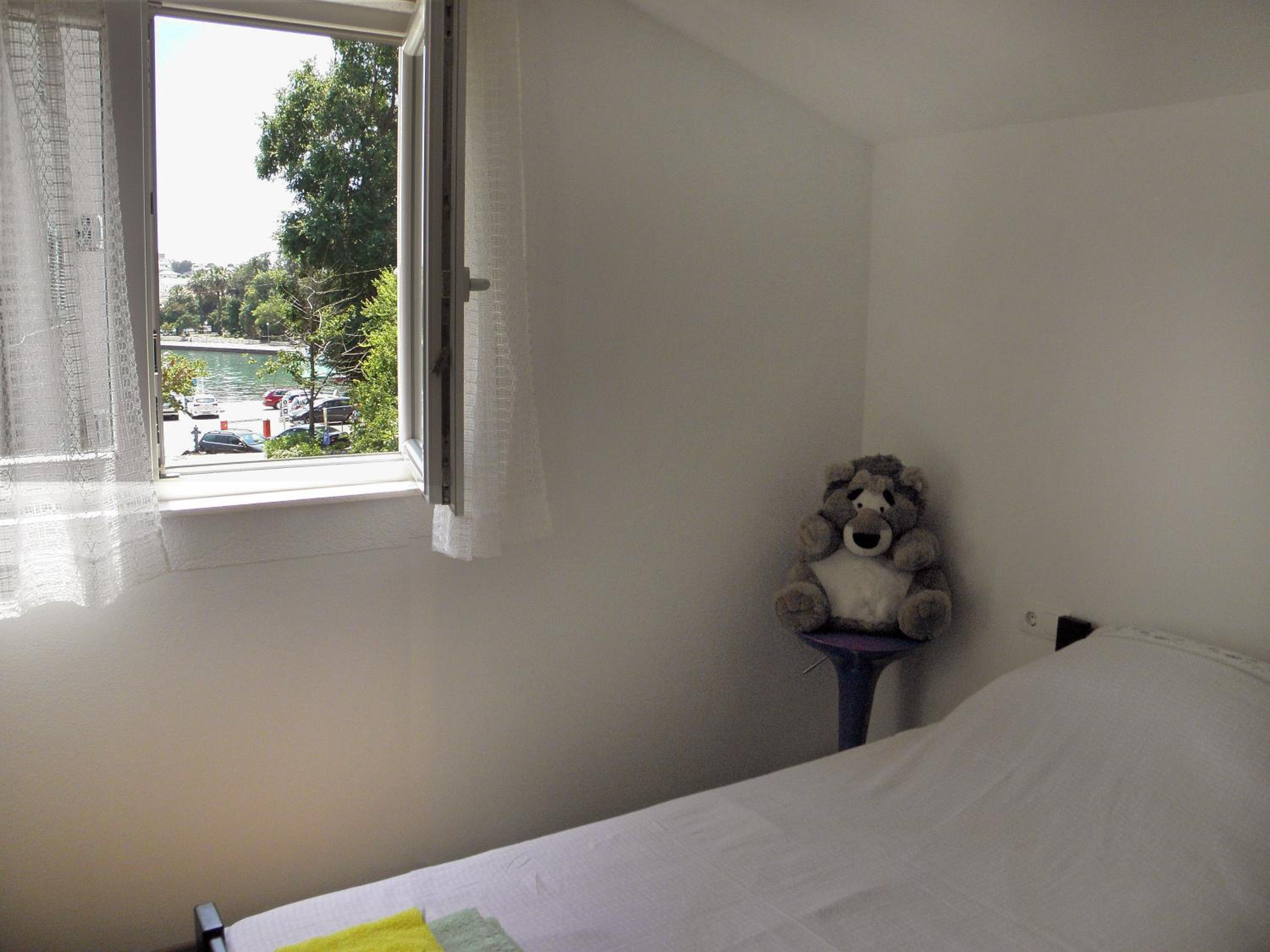 Studio Apartment - Photo 30