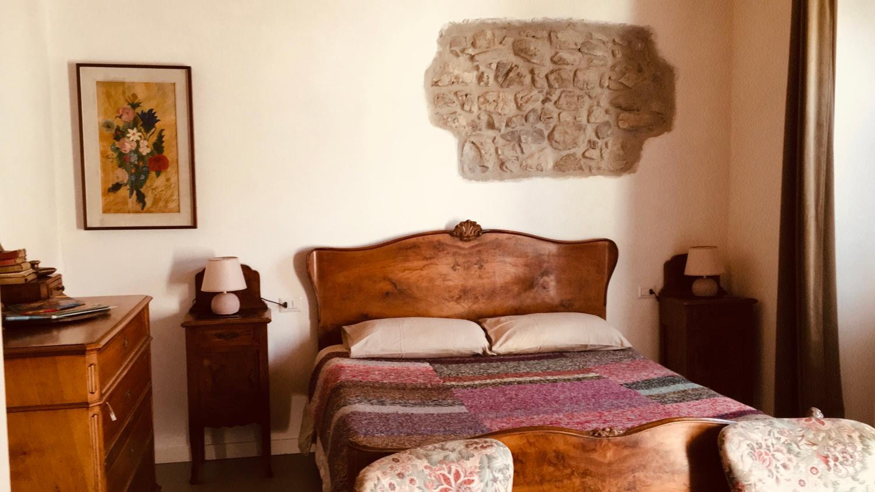 Deluxe Double Room (2 Adults + 1 Child) - Photo 21