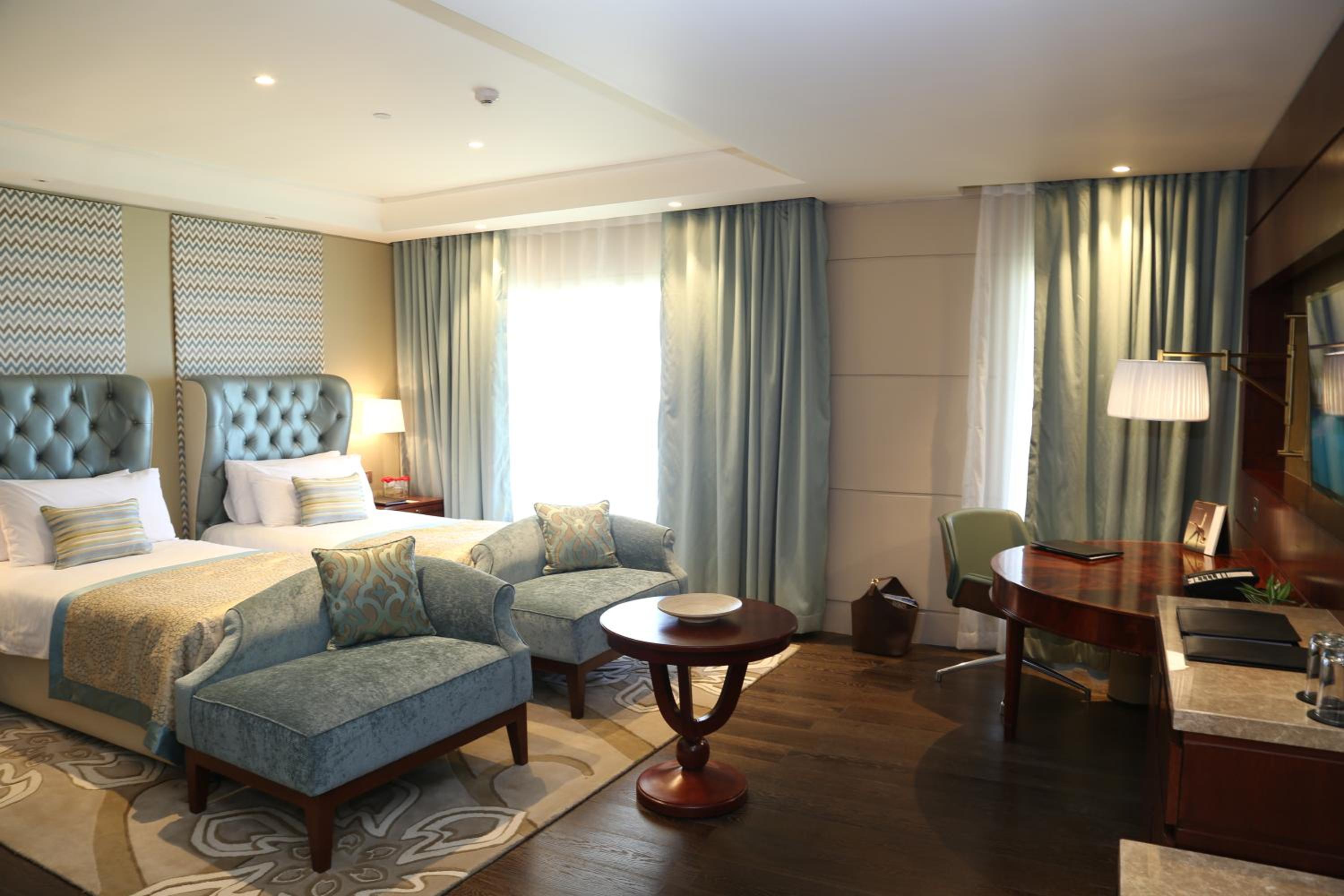 Taj Club Room Ocean View Twin Bed - Photo 2