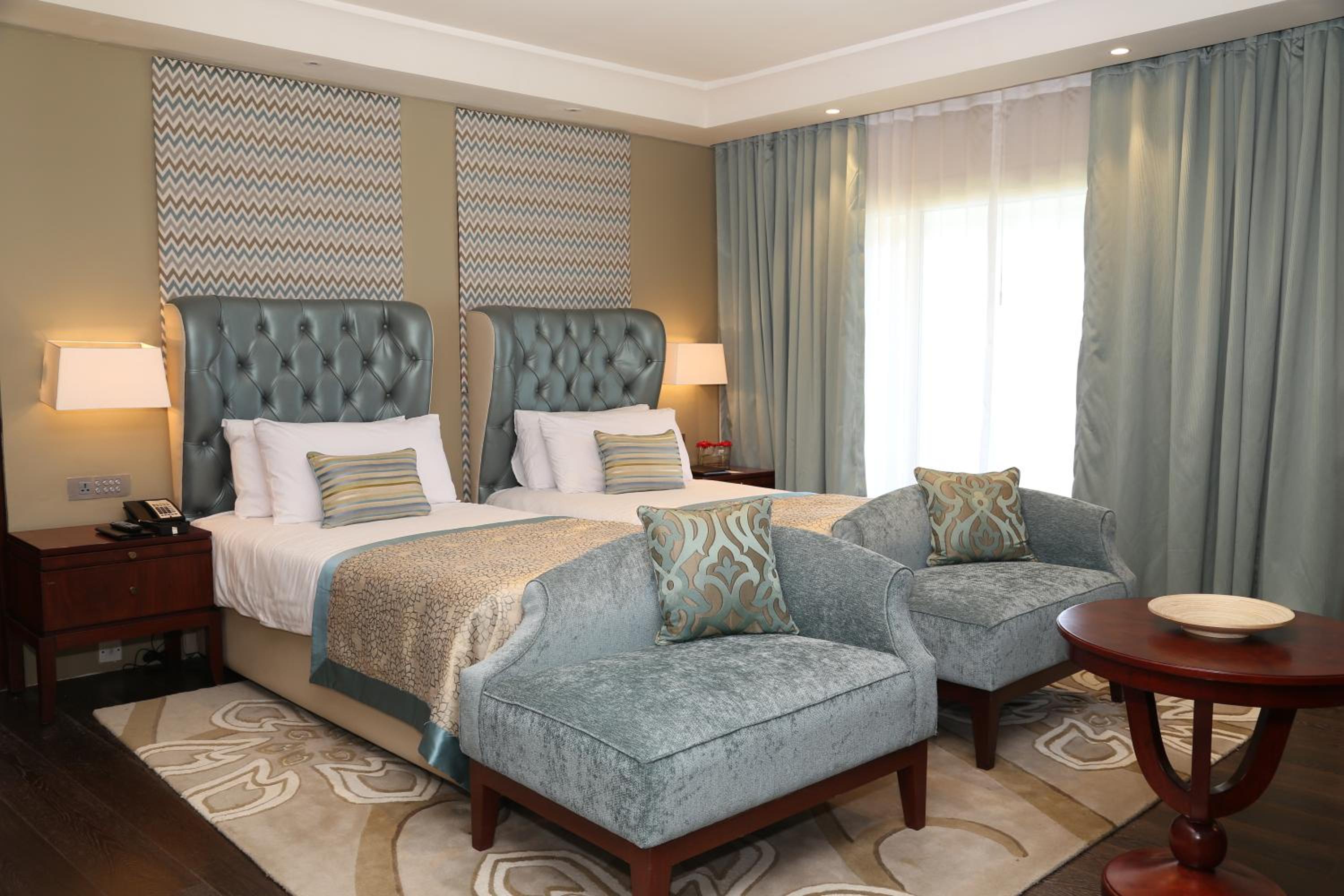 Taj Club Room Ocean View Twin Bed - Photo 3