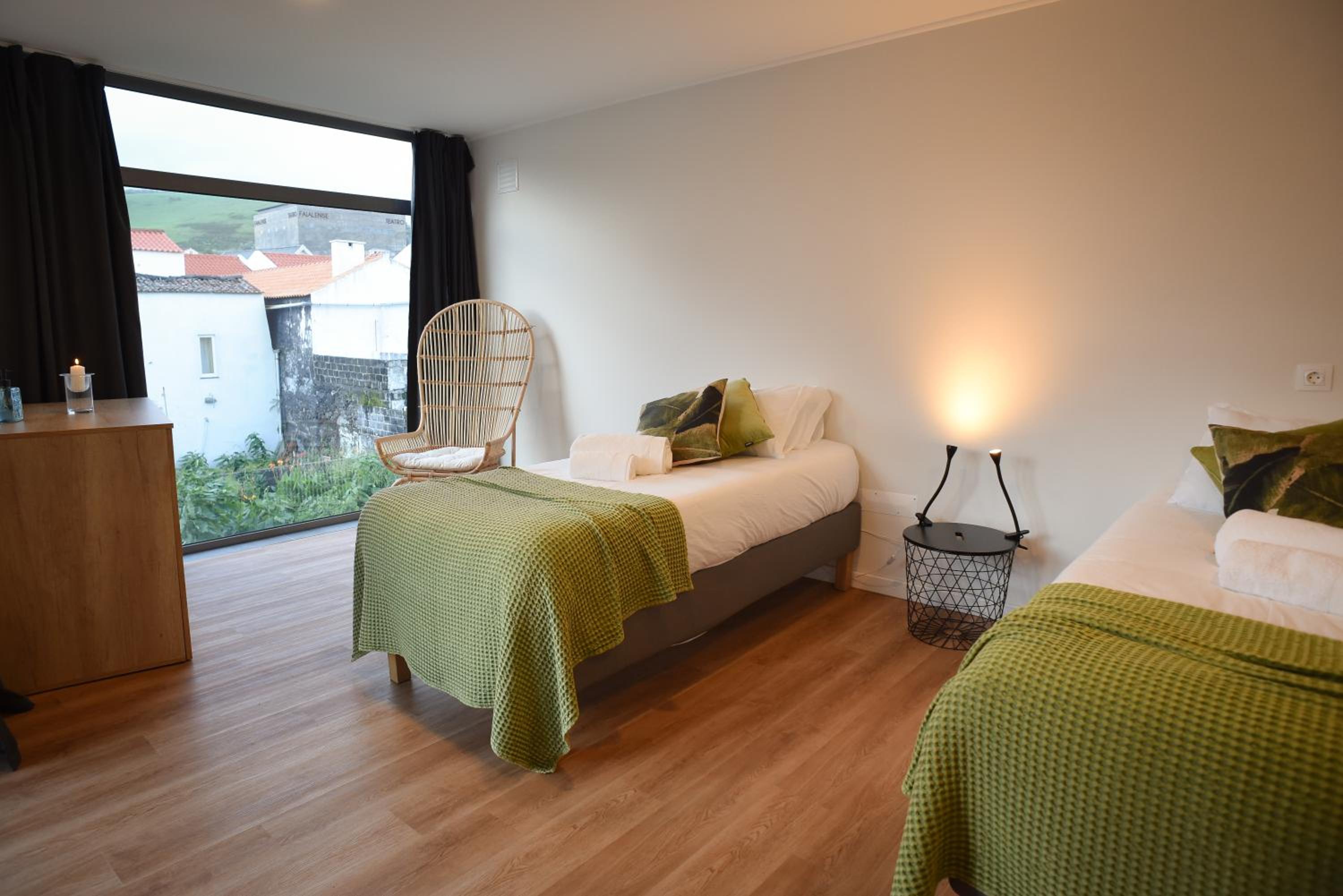 Deluxe Twin Room - Photo 2
