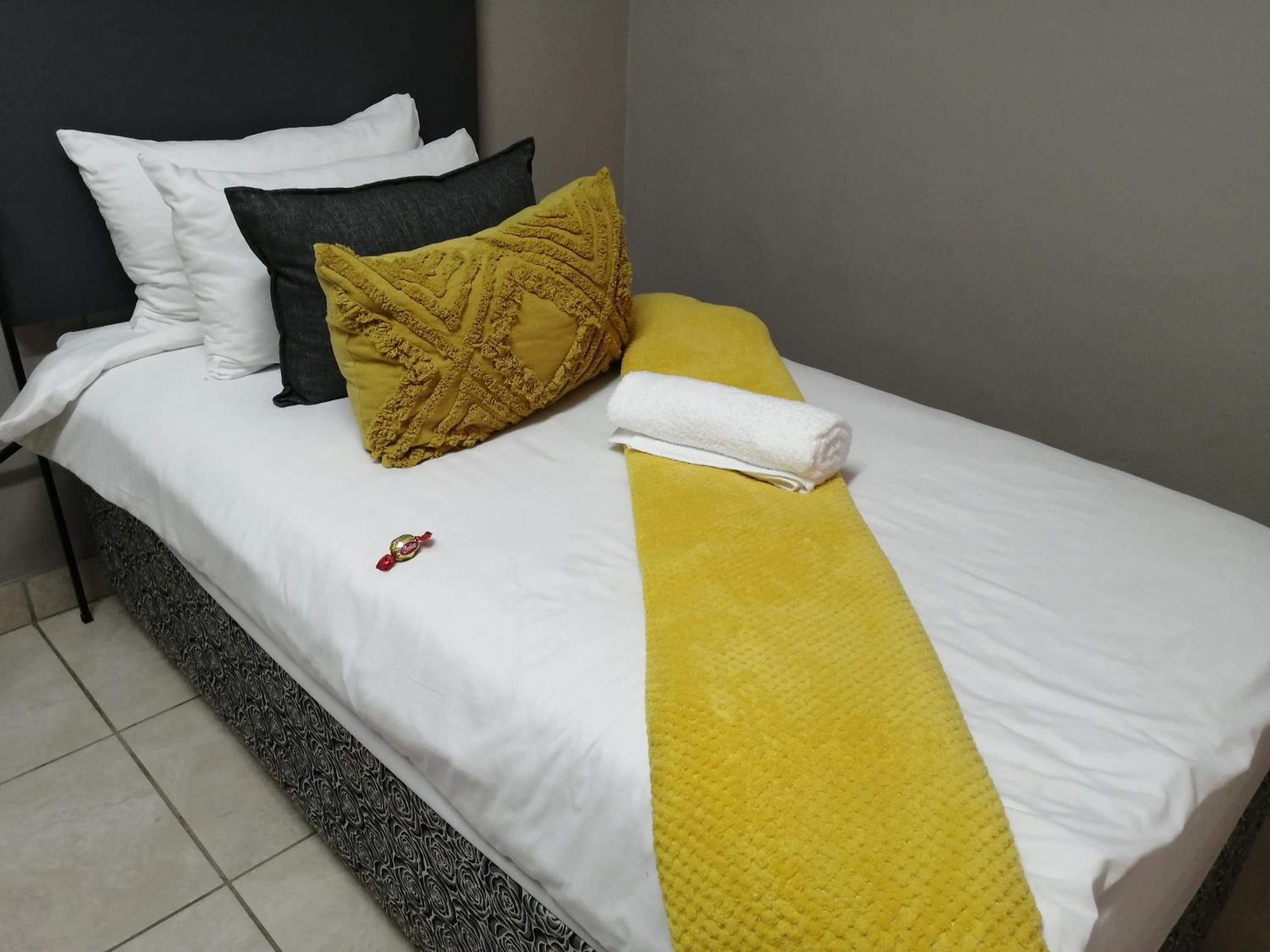 Twin/Double Room - Photo 5