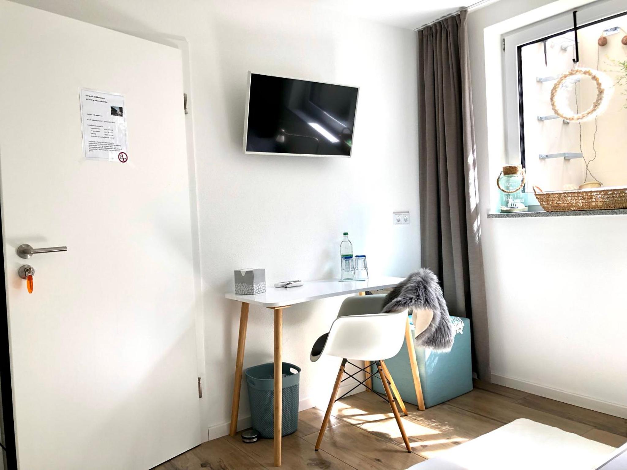 Single Room with Private Bathroom photo 3